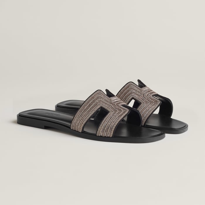 Noir Oran Sandal