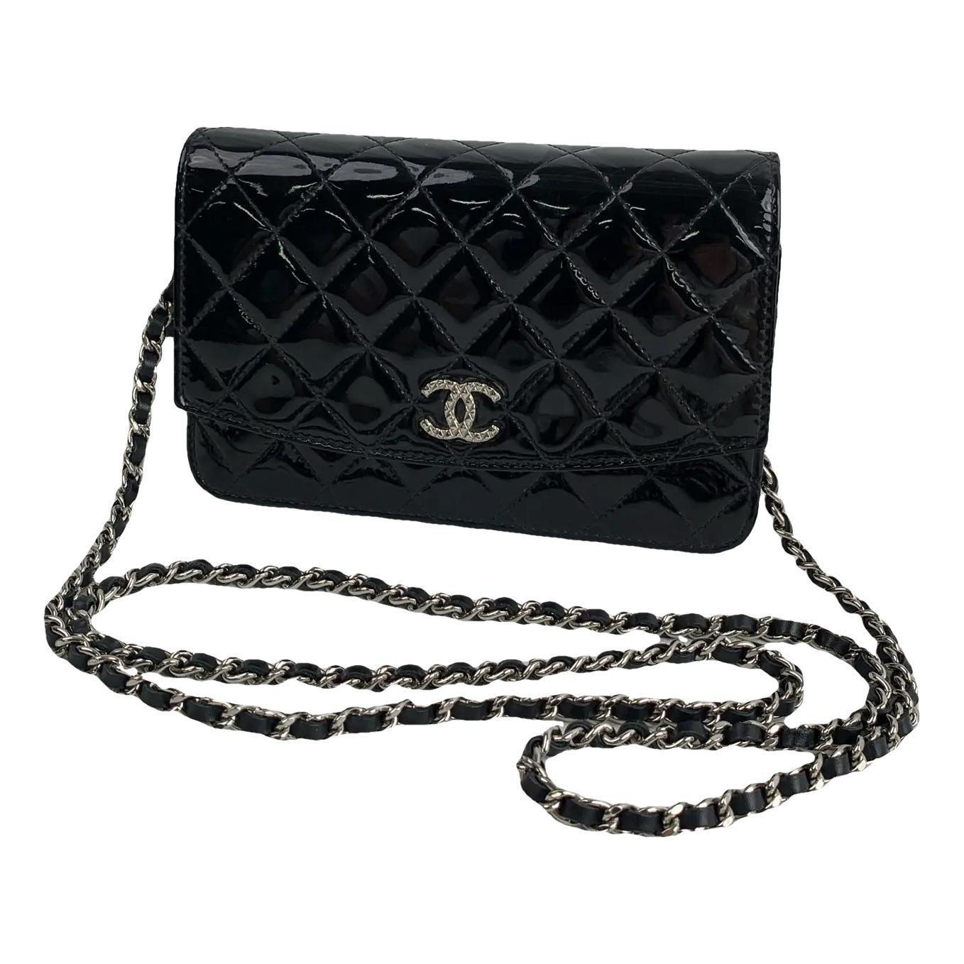 Wallet On Chain Timeless/Classique patent leather crossbody bag