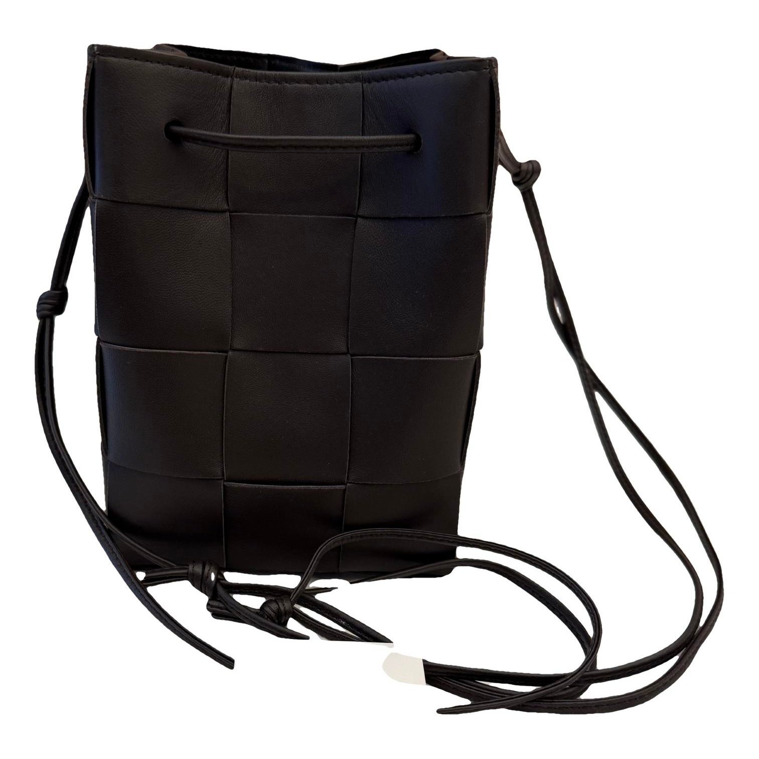Cassette Bucket leather handbag