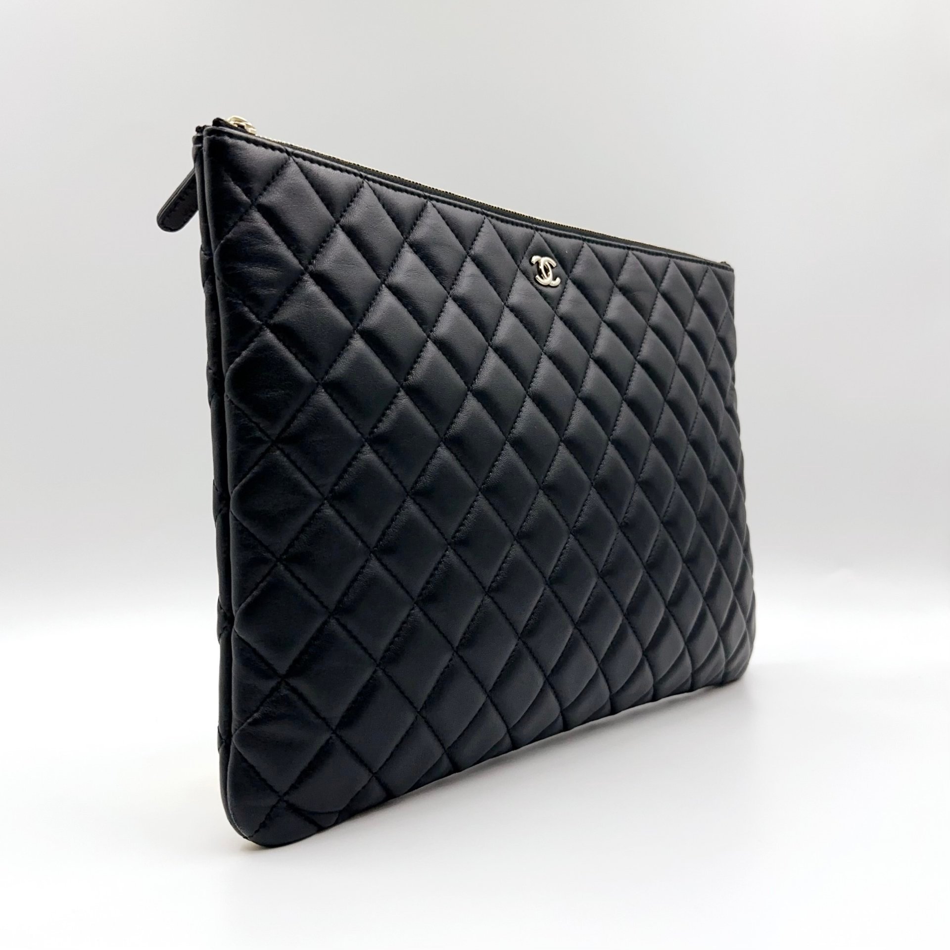 Timeless/Classique leather clutch bag