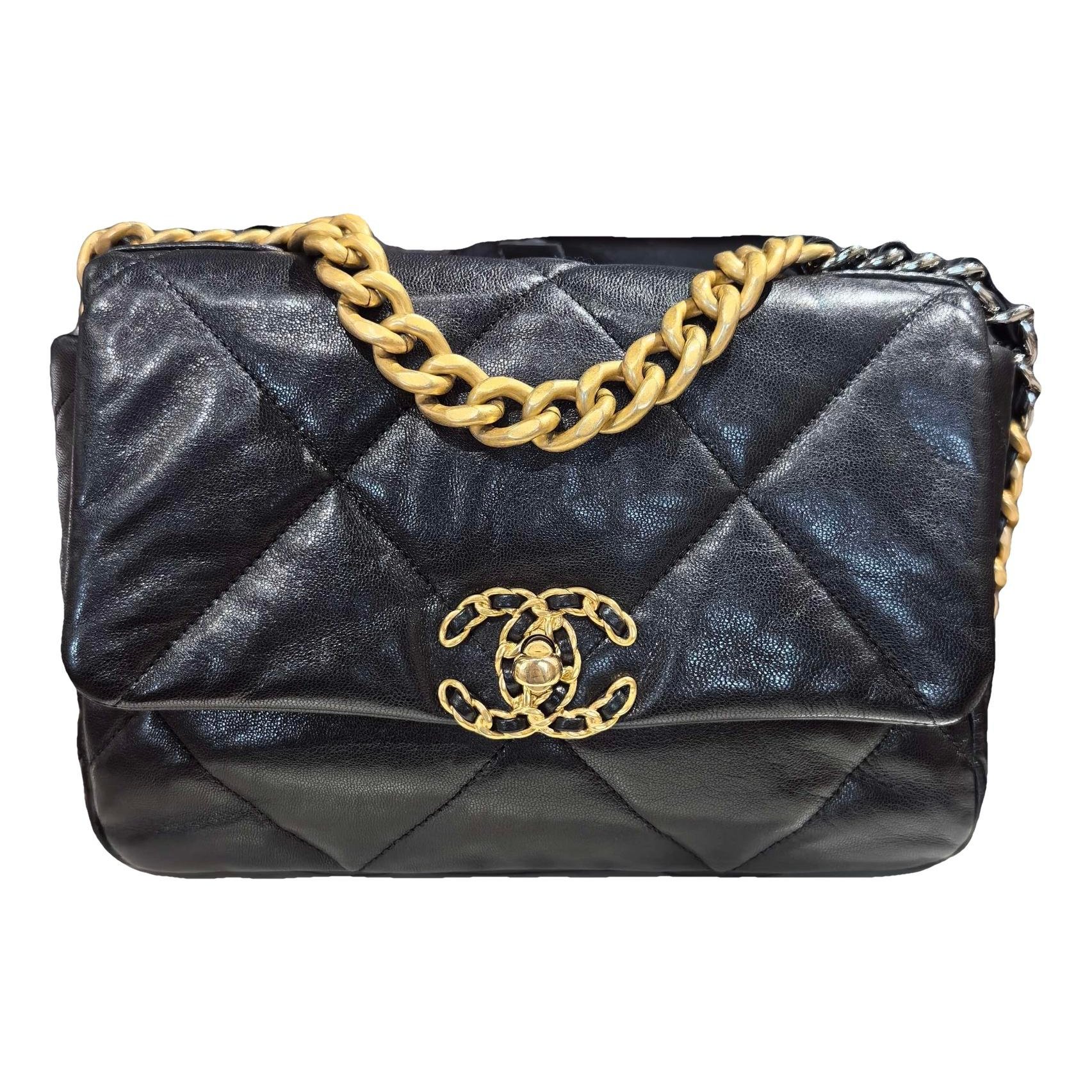 Chanel 19 leather handbag