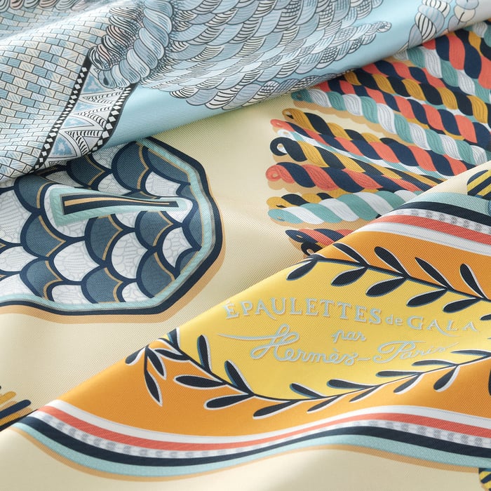 Epaulettes De Gala Double Face Scarf 90