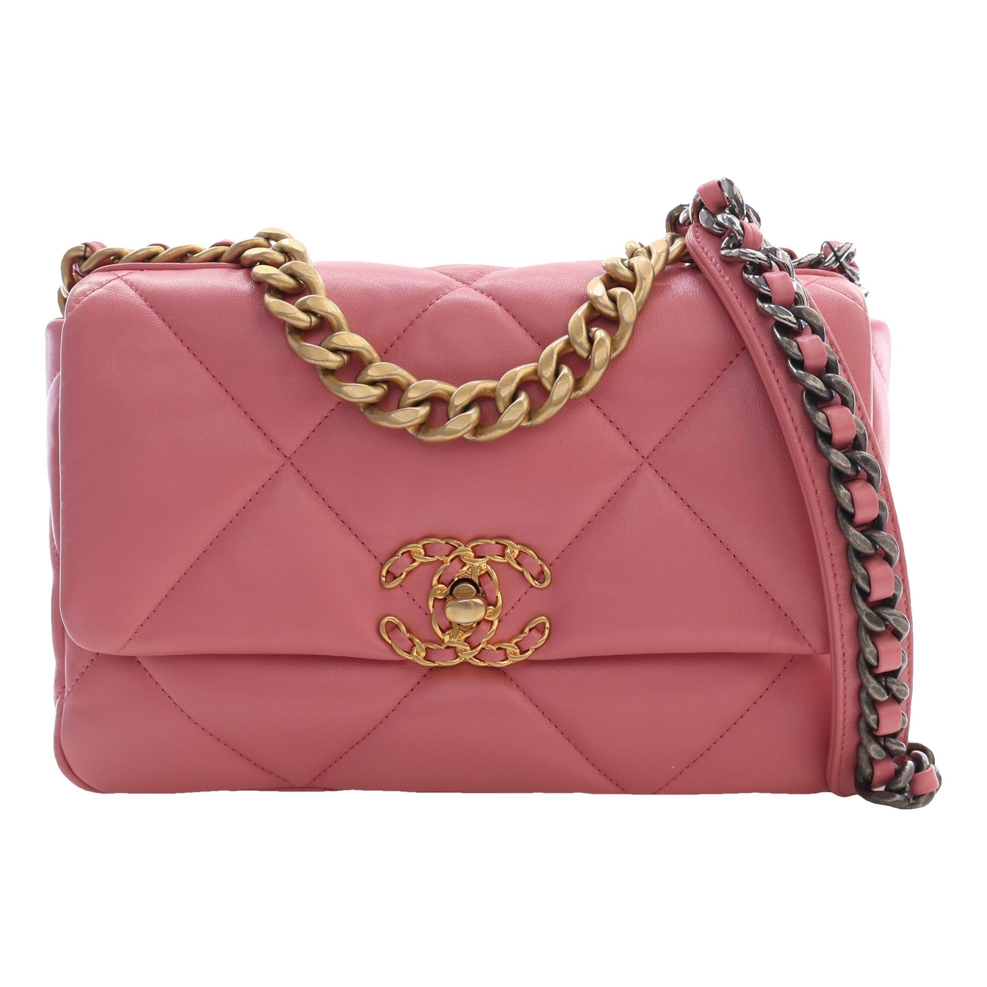 Chanel 19 leather crossbody bag