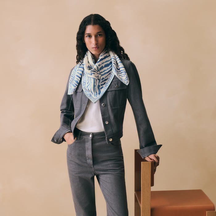 Au Triple Galop Double Face Scarf 90