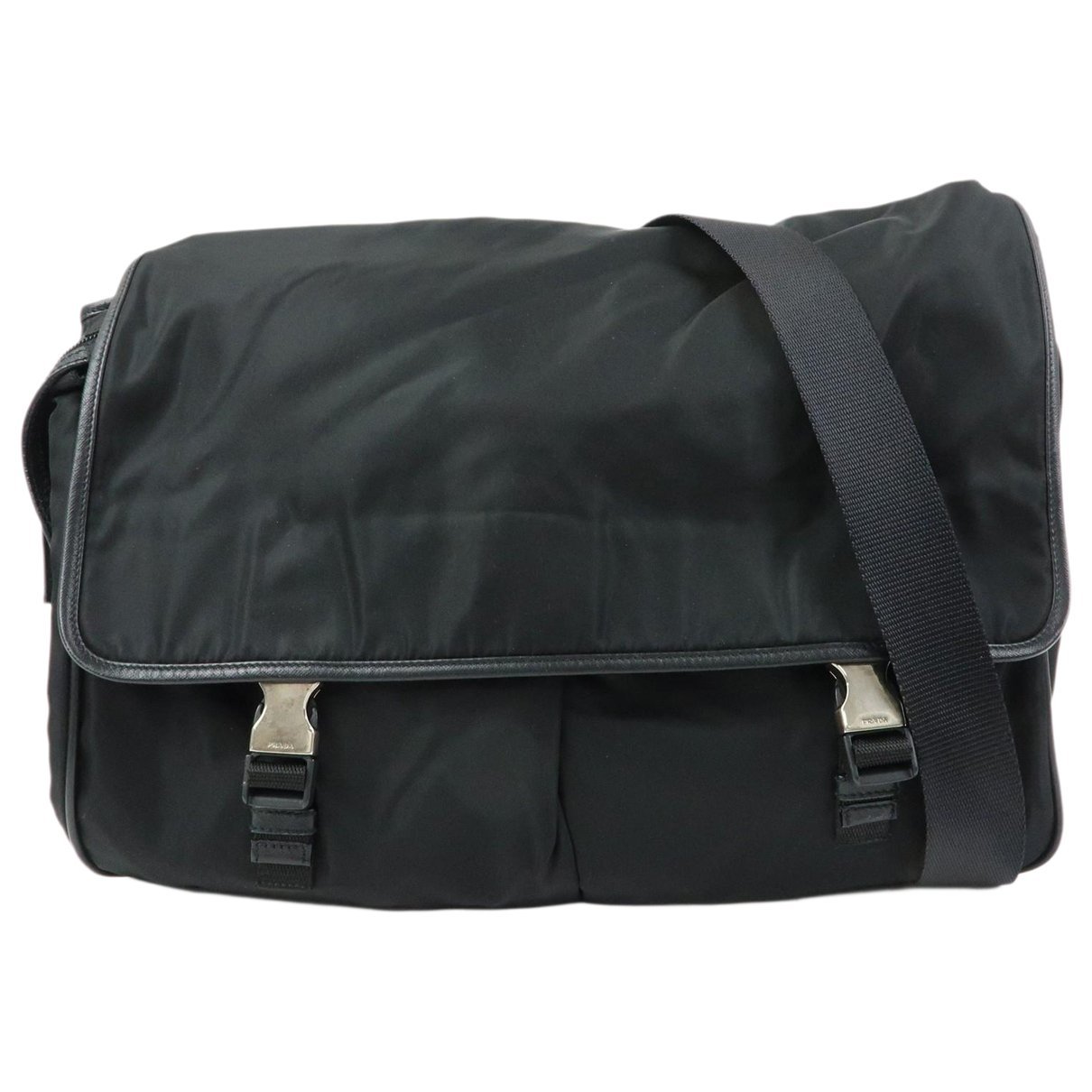Buckle handbag