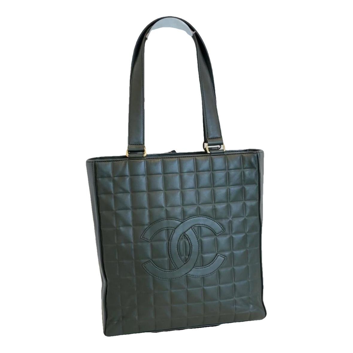 Leather tote