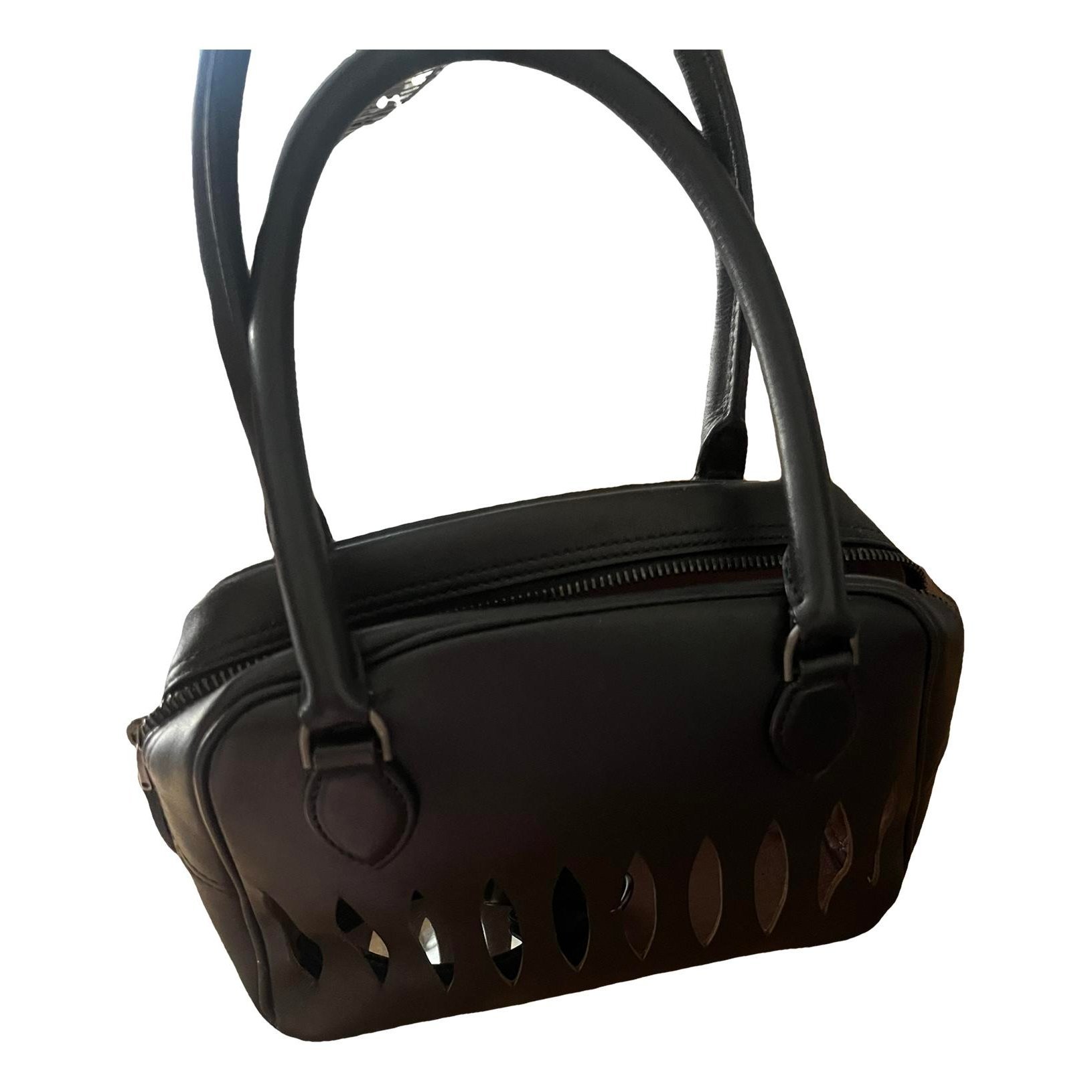 Leather handbag