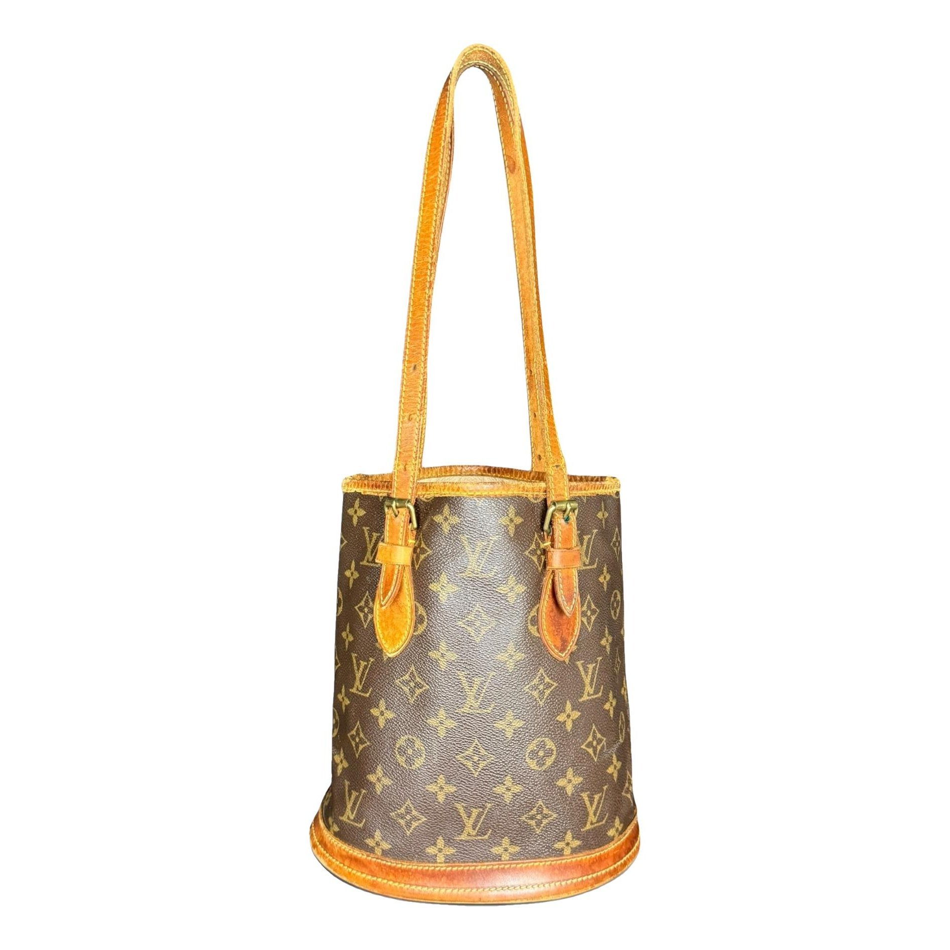 Bucket leather handbag