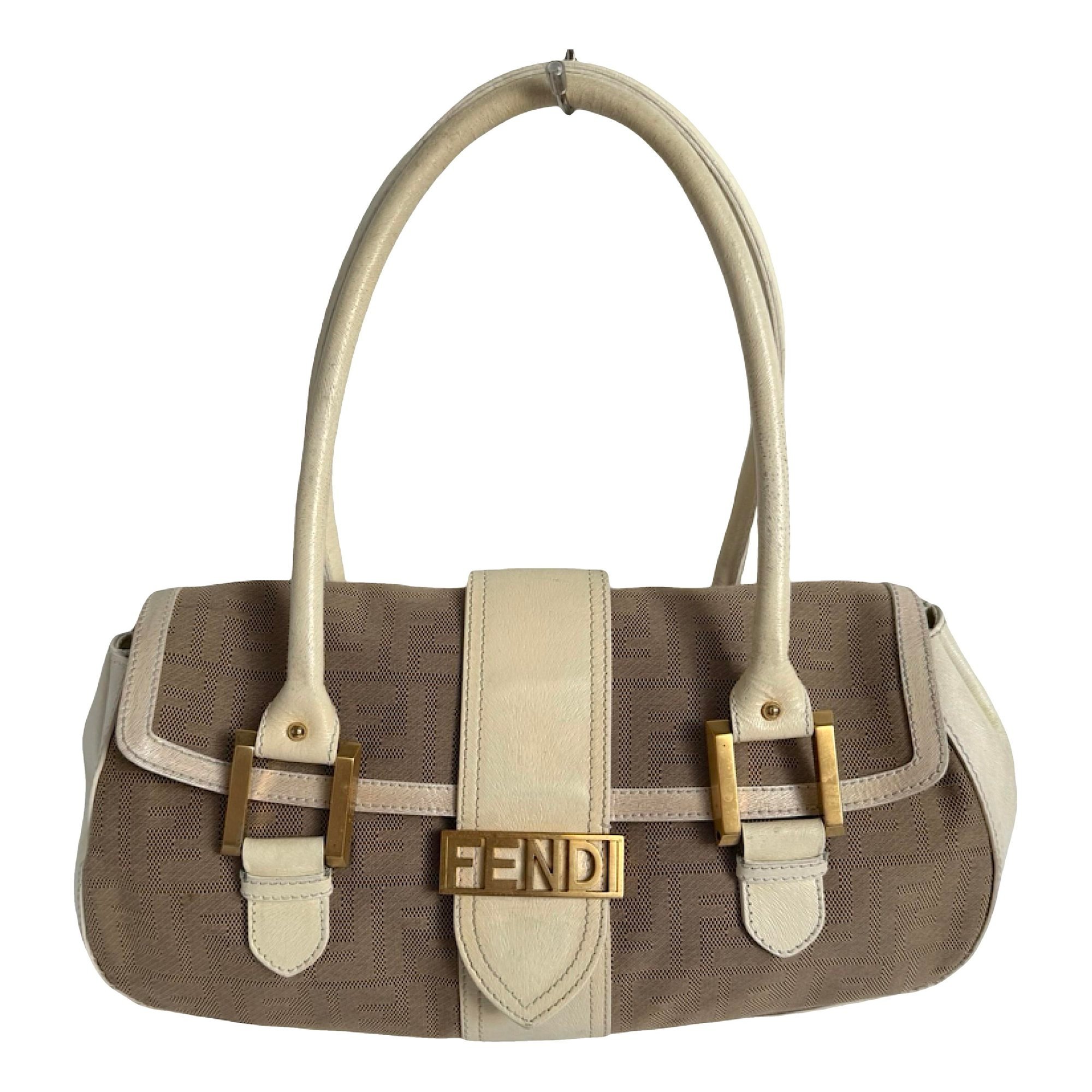 Oyster cloth handbag