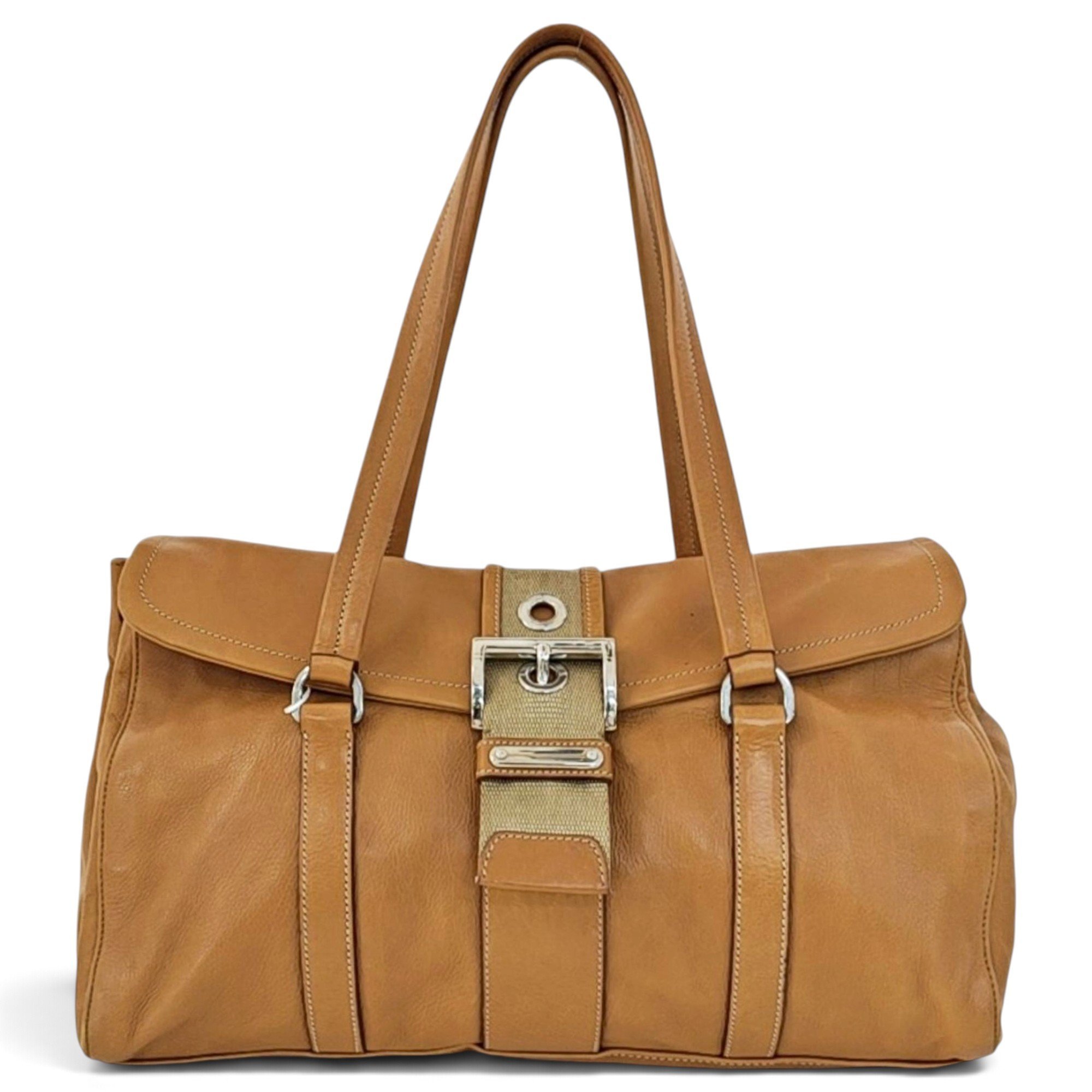 Triangle leather handbag