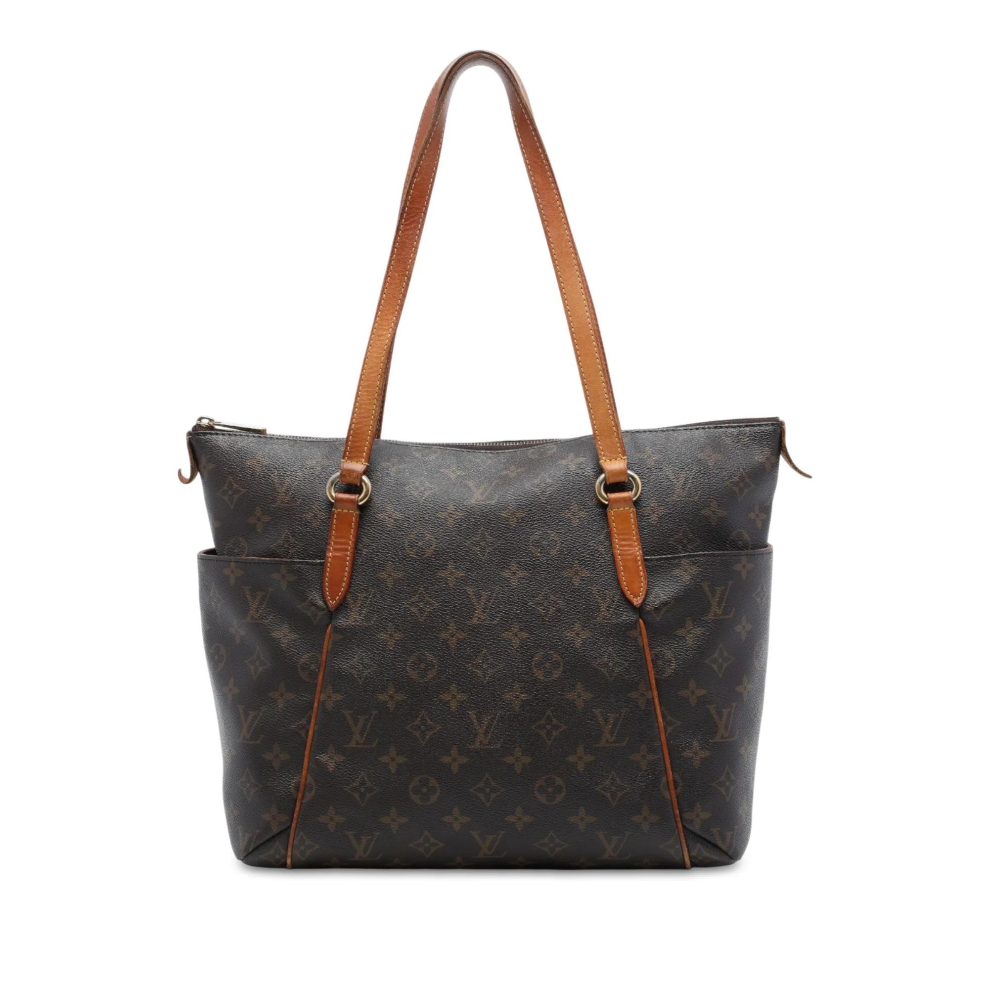Totally leather tote
