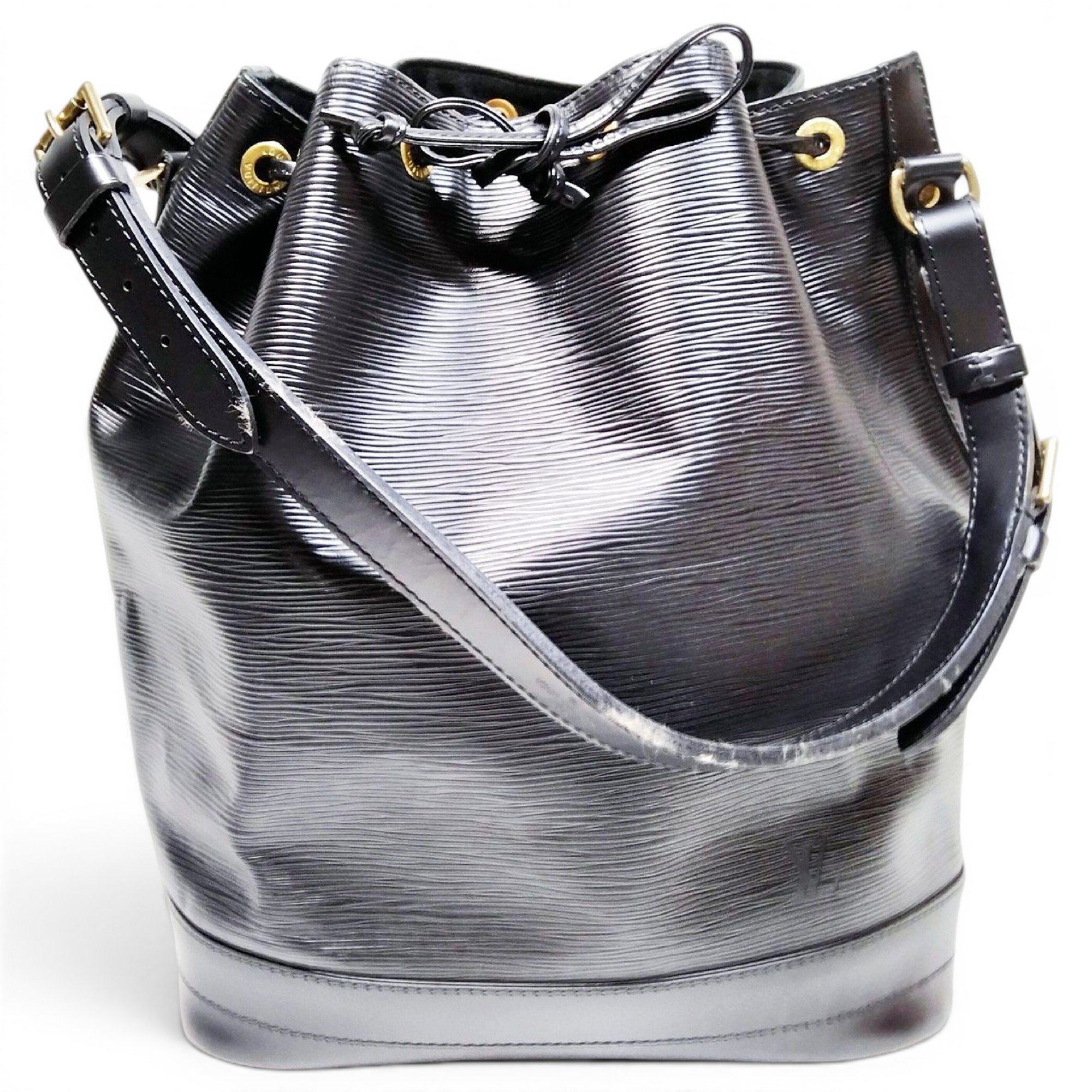 Noé leather handbag
