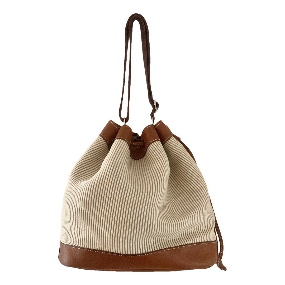 Market leather handbag