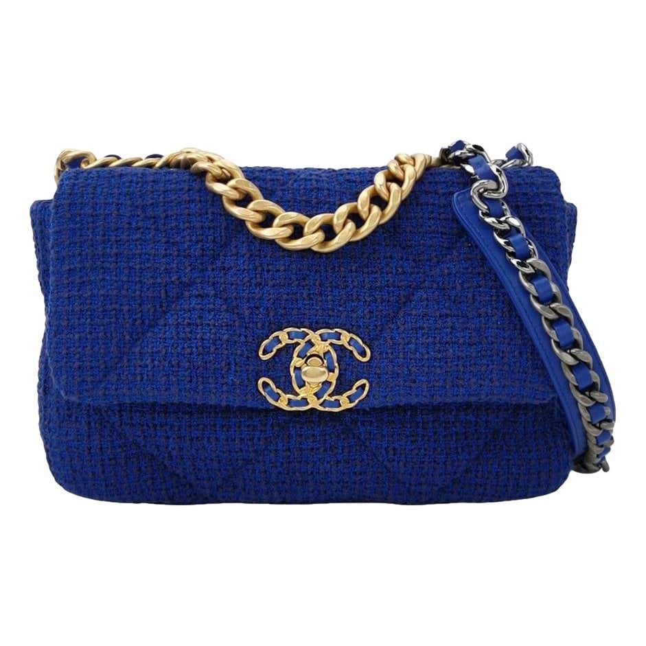 Chanel 19 cloth handbag
