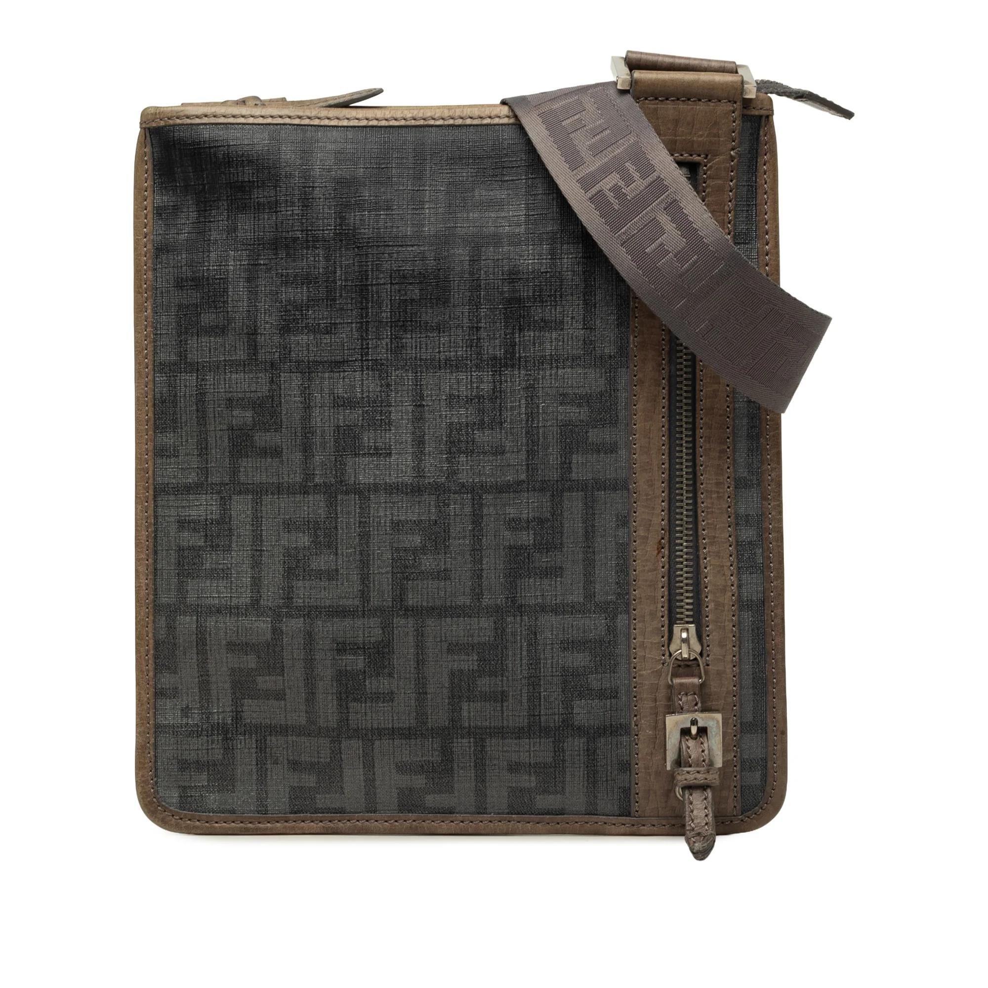 Pocket leather handbag