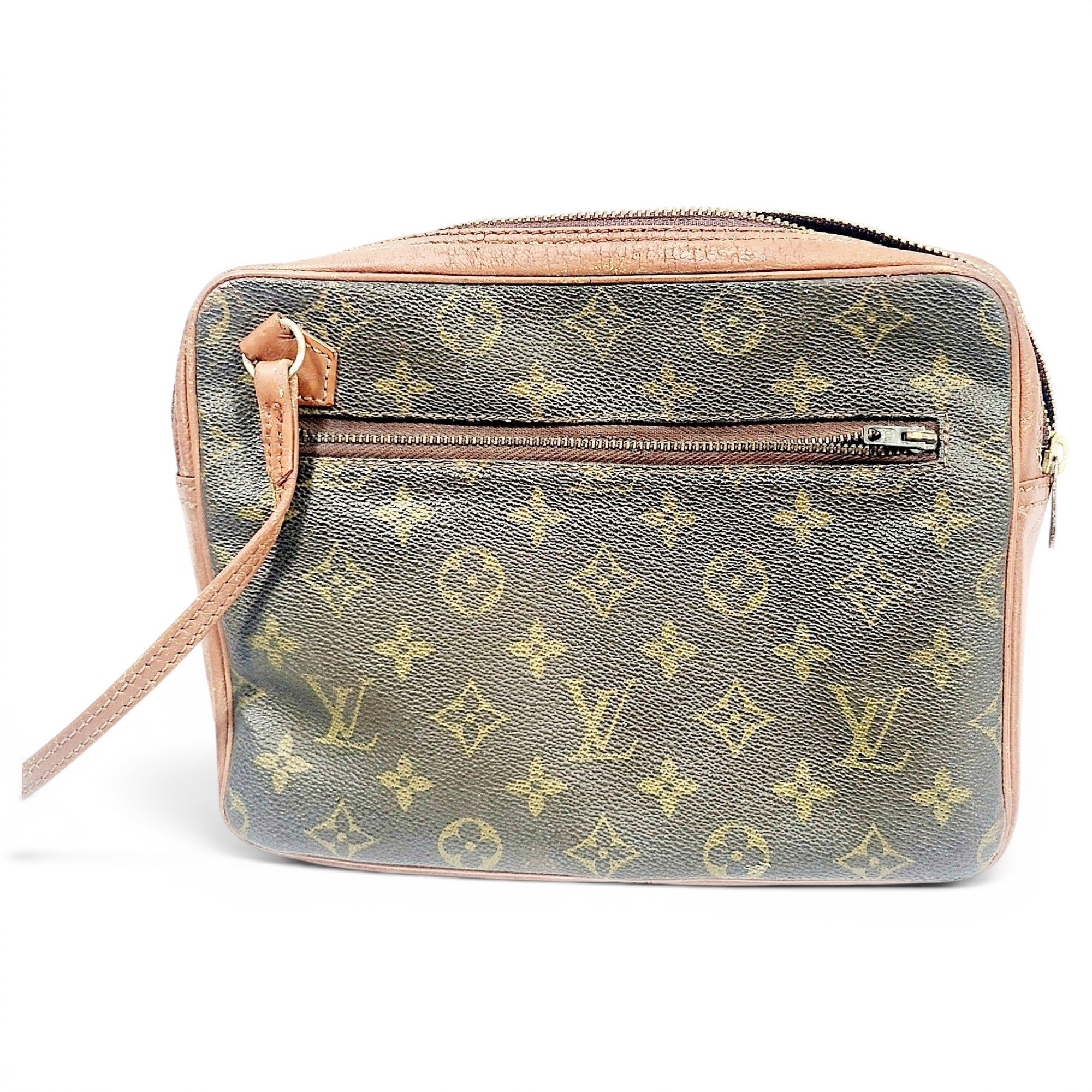 Leather clutch bag