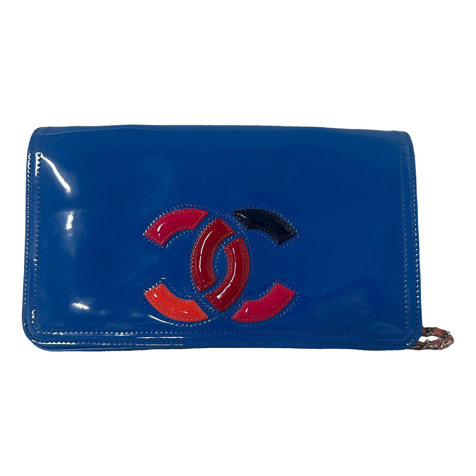 Patent leather handbag