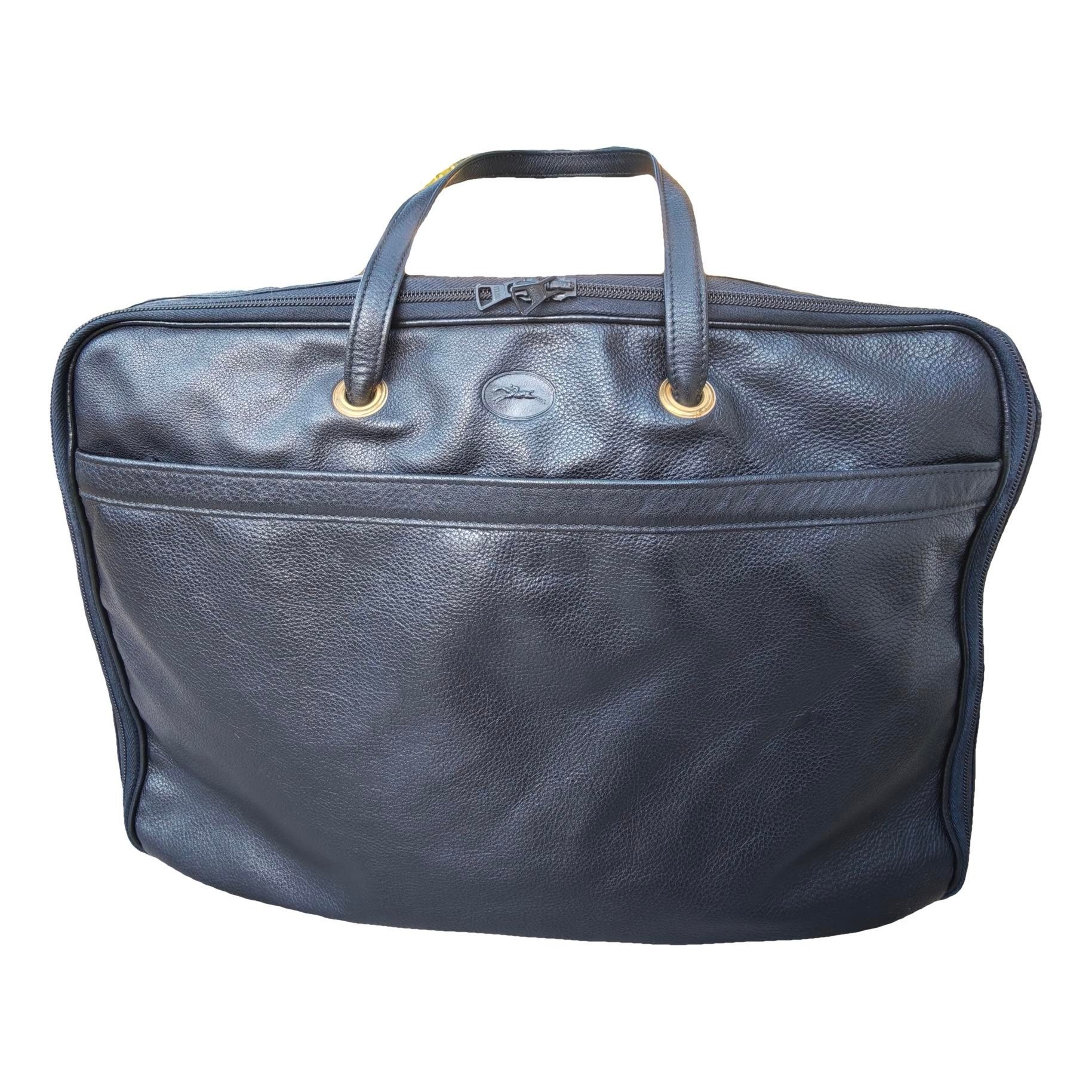 Leather travel bag