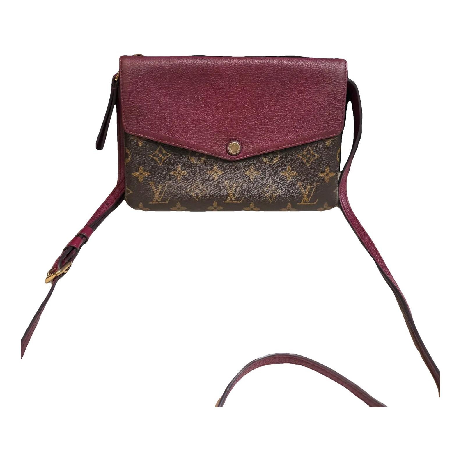 Twice vinyl crossbody bag