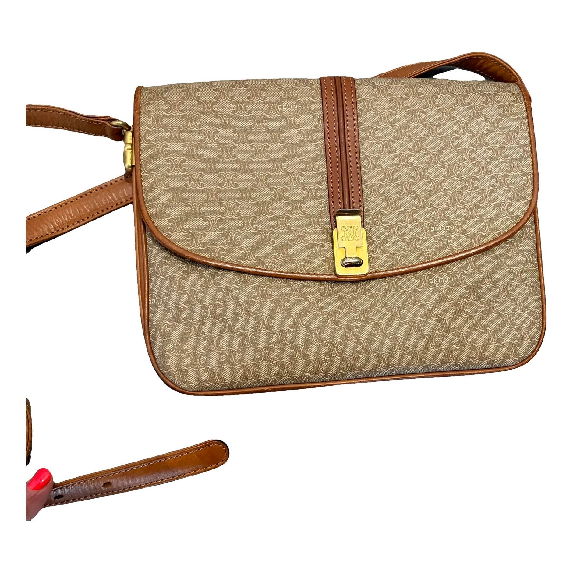 Classic leather crossbody bag