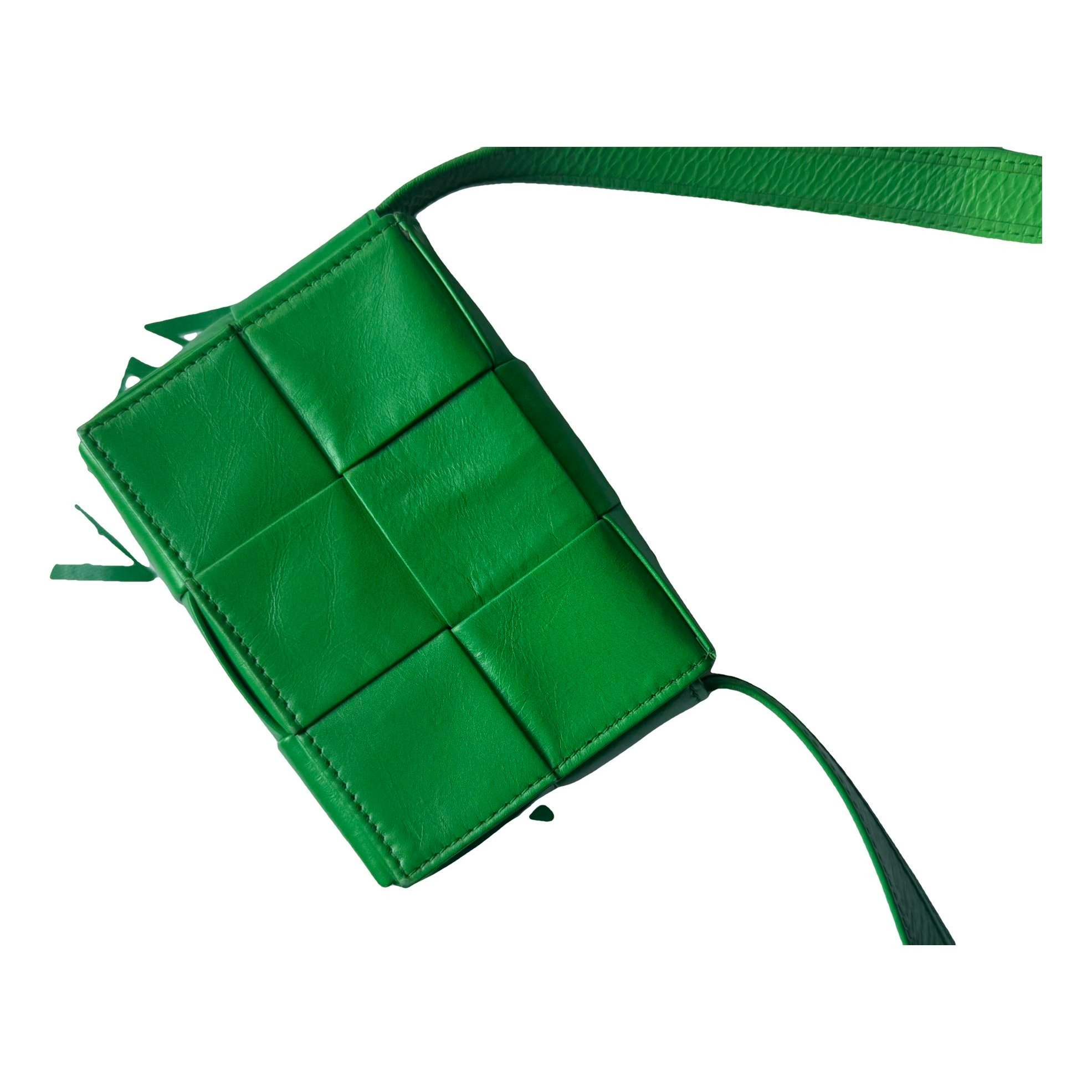 Cassette leather handbag