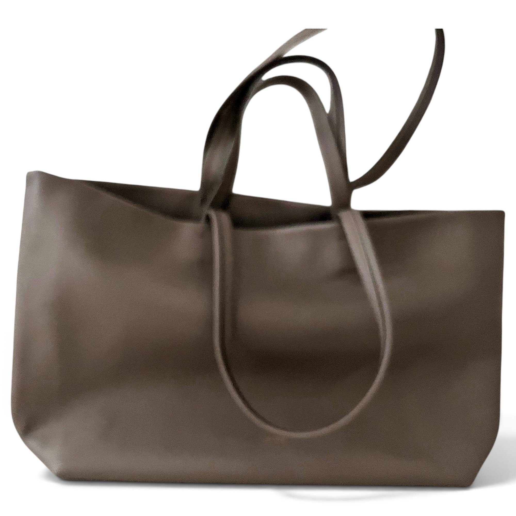 Cuyana Leather tote