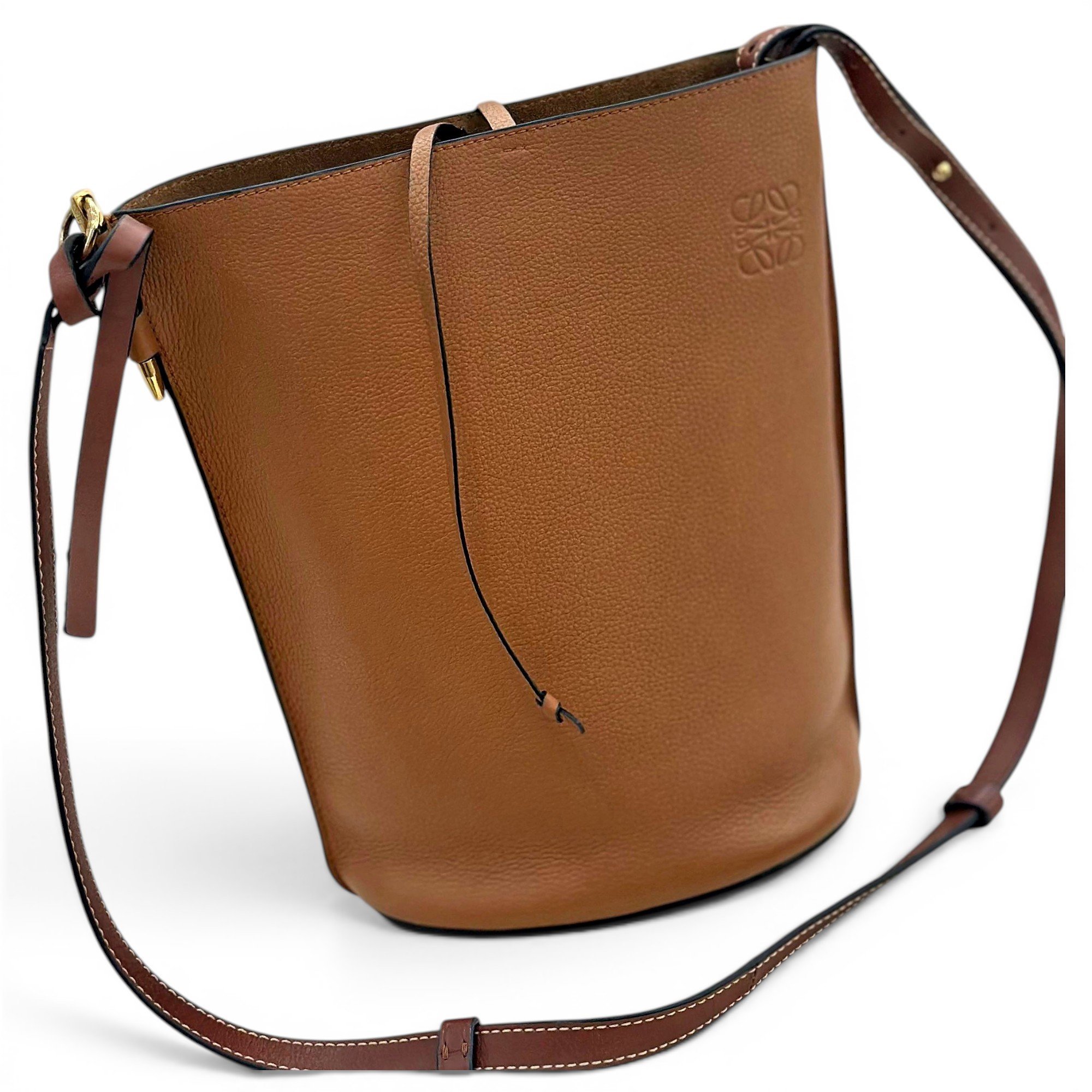 Gate Bucket leather handbag