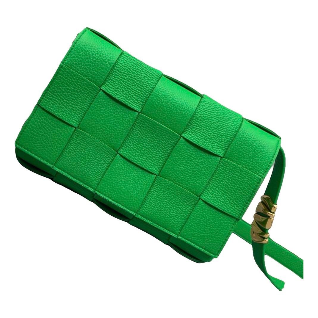 Cassette leather handbag