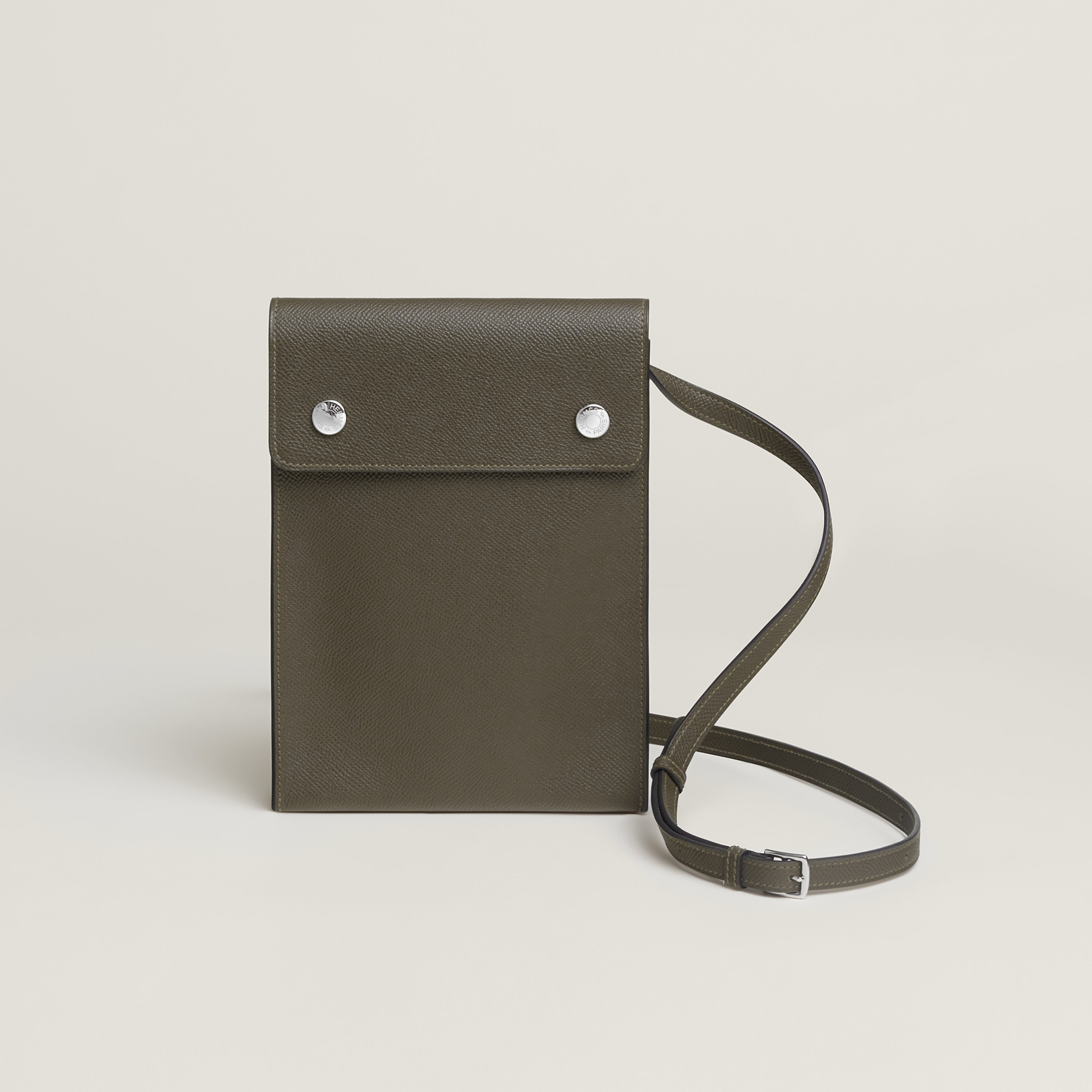 Hermèsnap Vertical To Go pouch