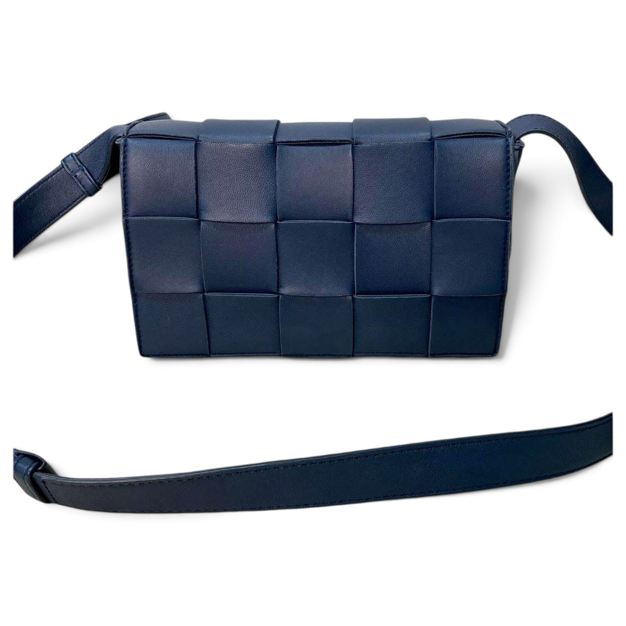 Cassette leather handbag