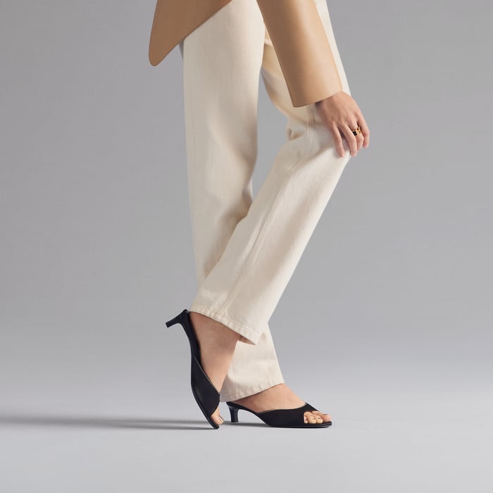 Noir Marilyn 40 Sandal