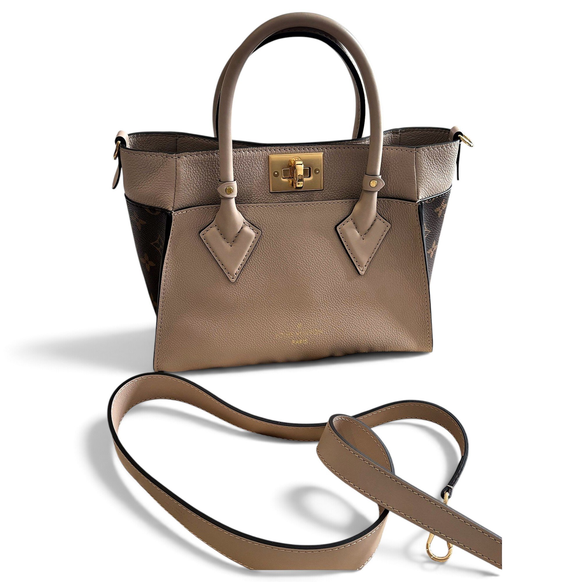 On My Side leather tote