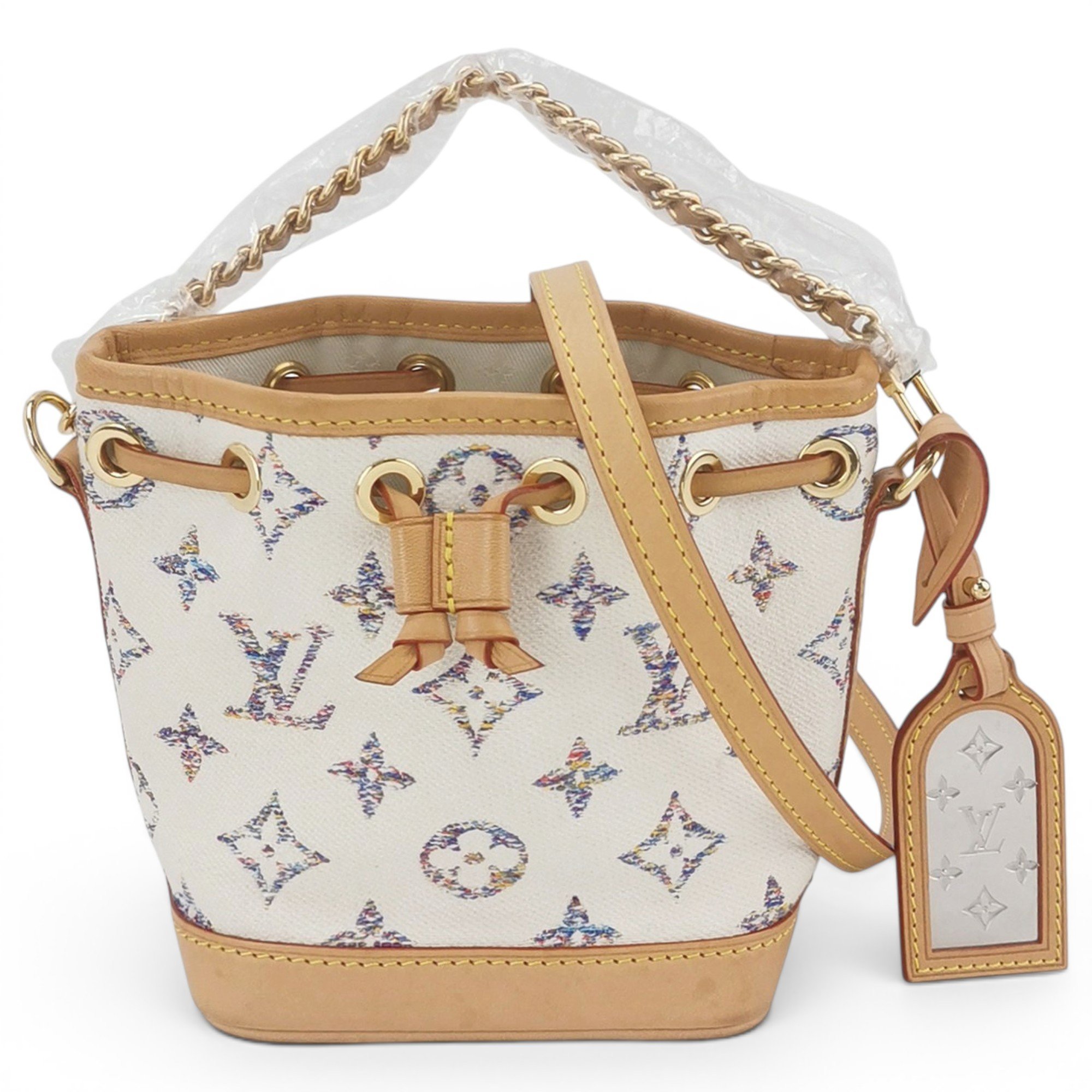 Nano Noé leather handbag