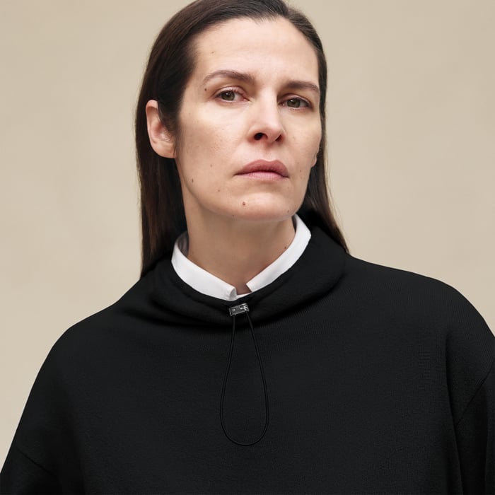Noir Cashmere Long-sleeve Sweater