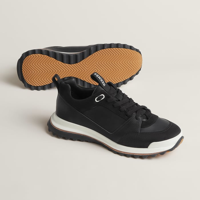 Noir Leader Sneaker