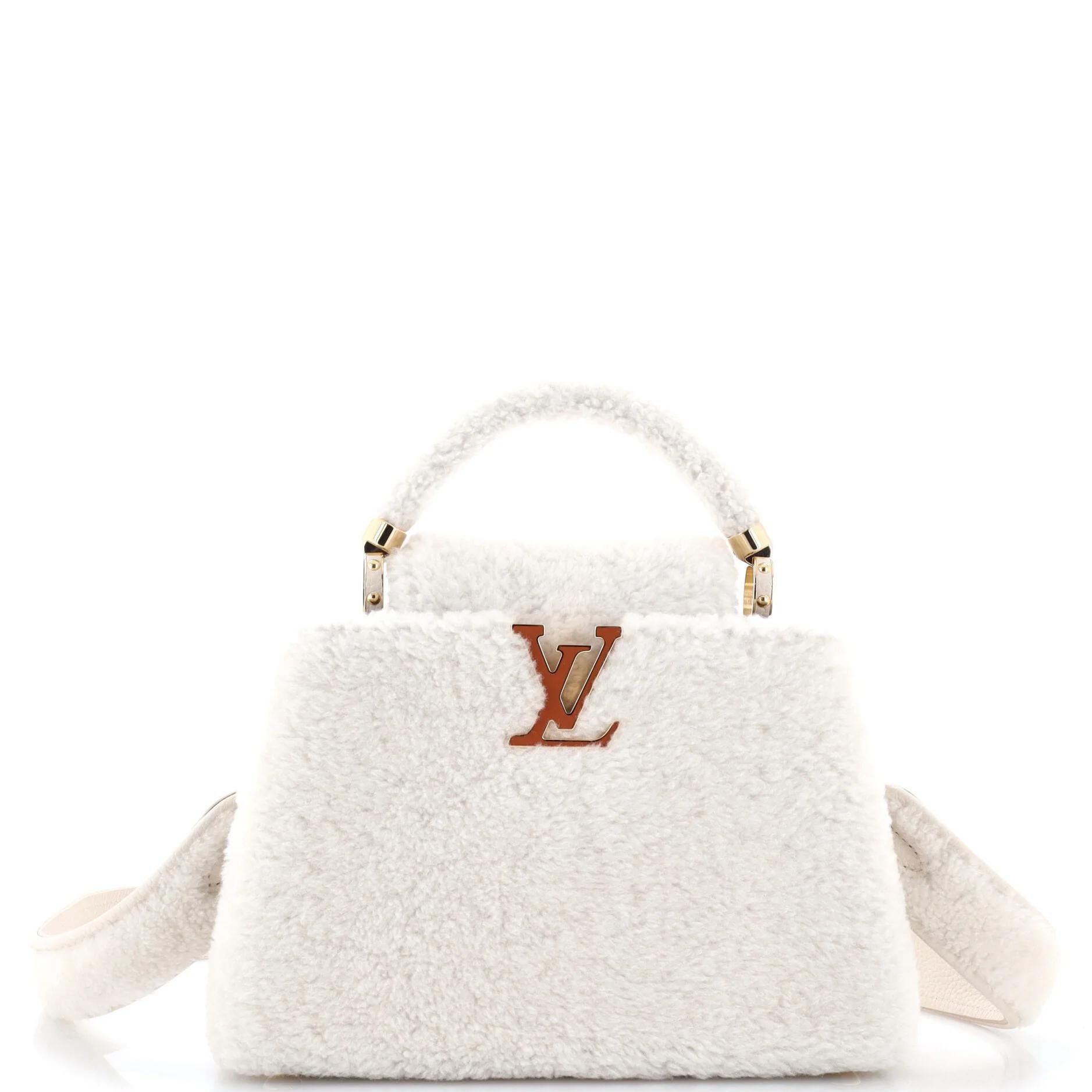 Capucines leather handbag
