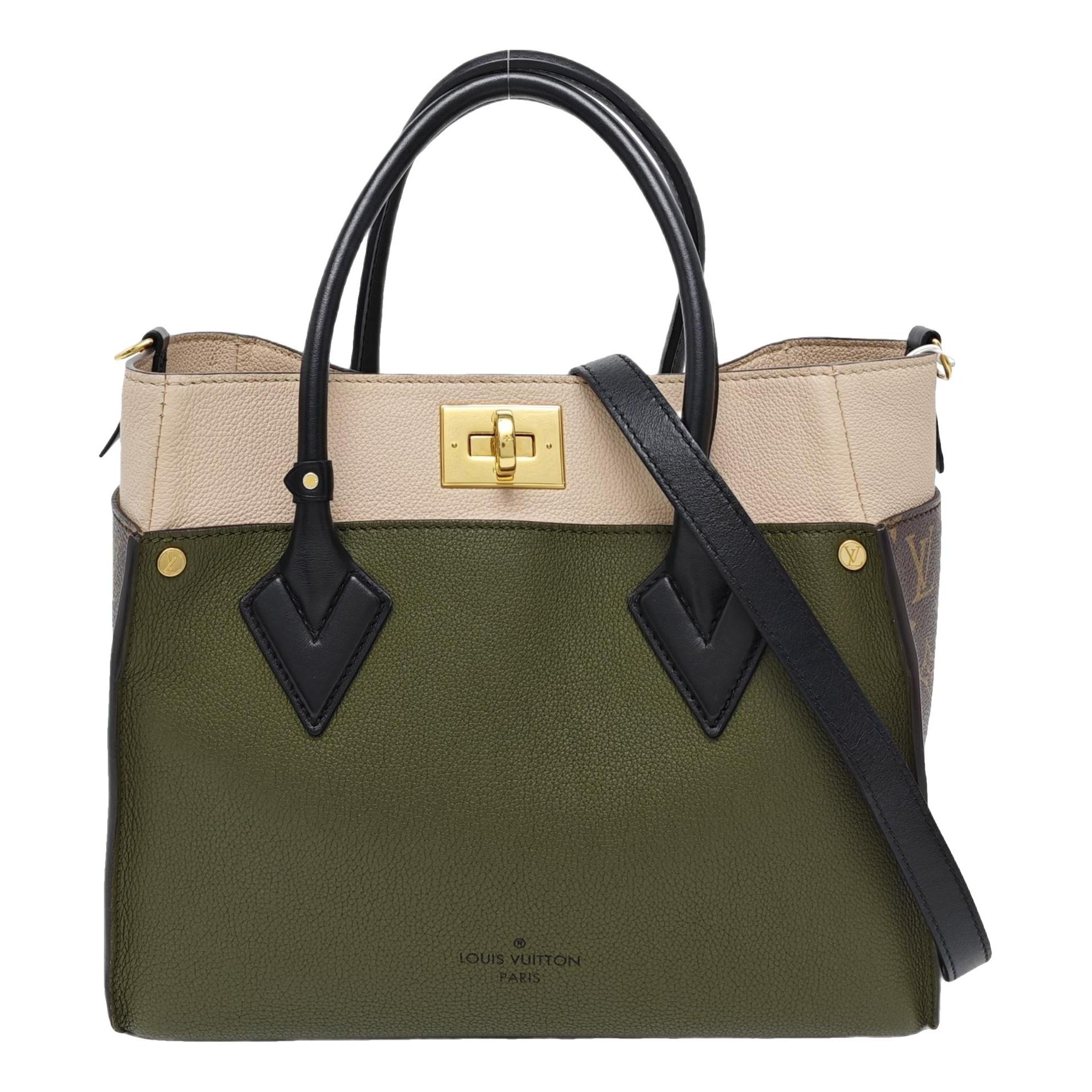 On My Side leather crossbody bag