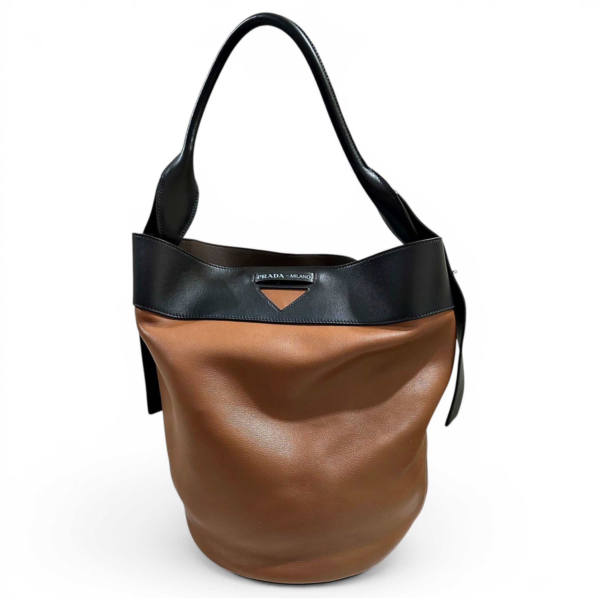 Leather bag