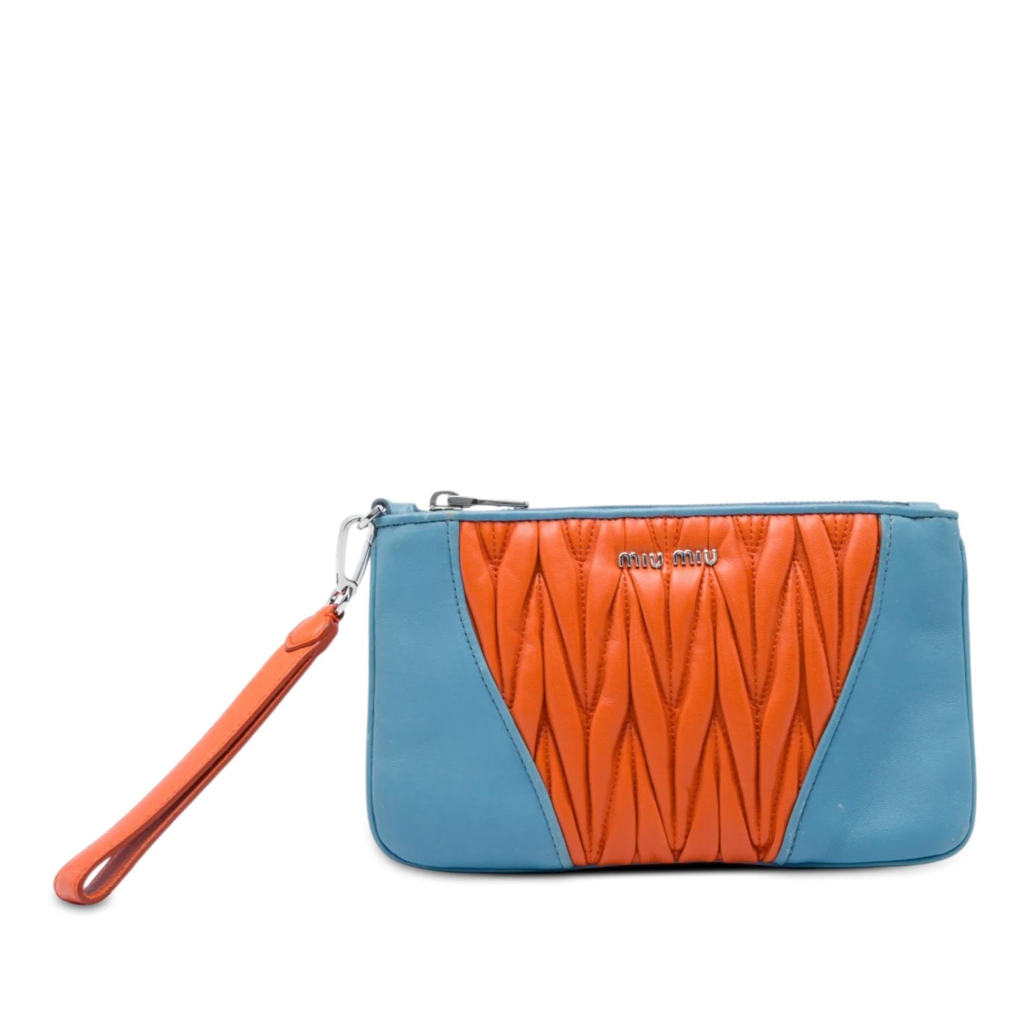 Matelassé leather handbag
