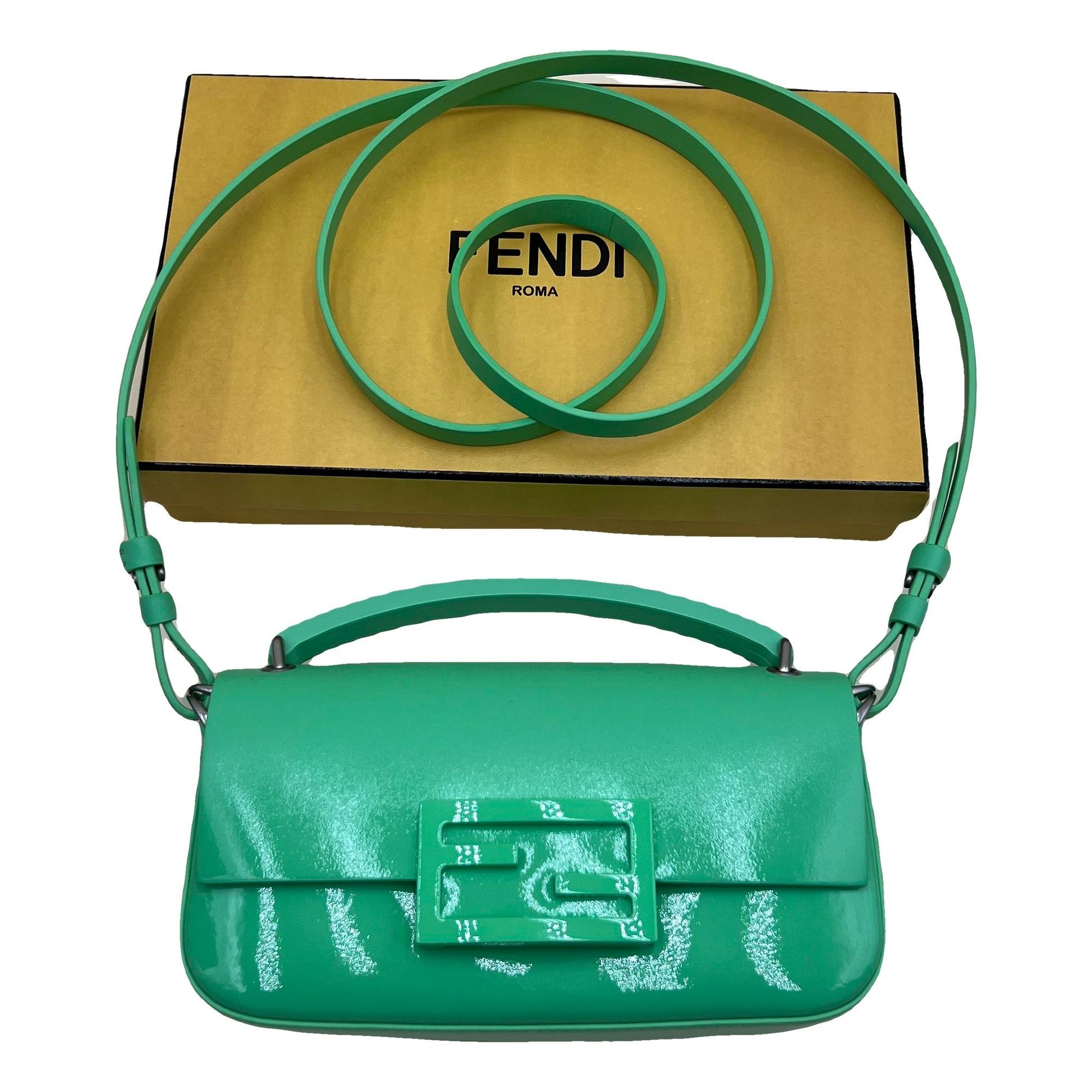 Baguette leather crossbody bag