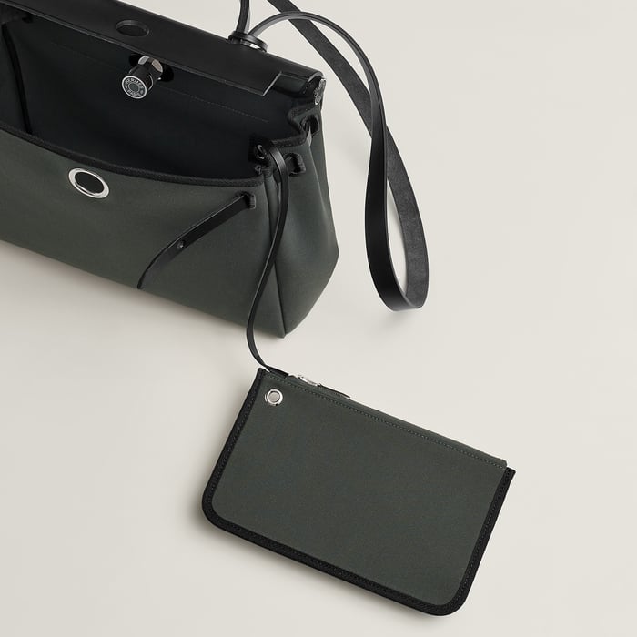 Herbag Zip 31漆面手提包