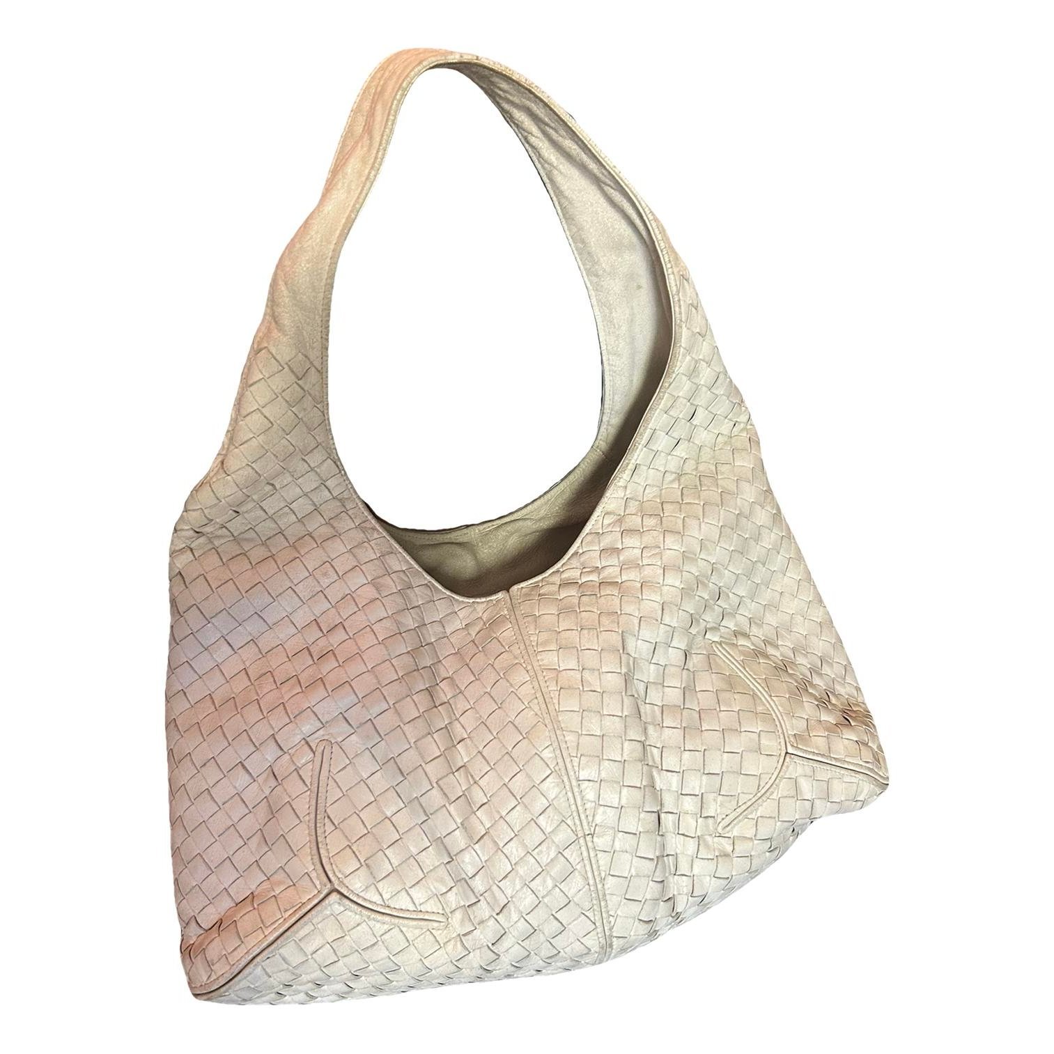 Veneta leather handbag