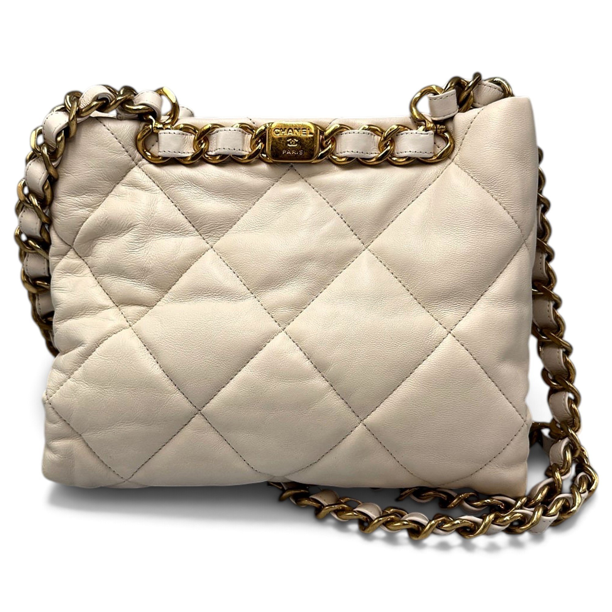 Chanel 22 leather handbag