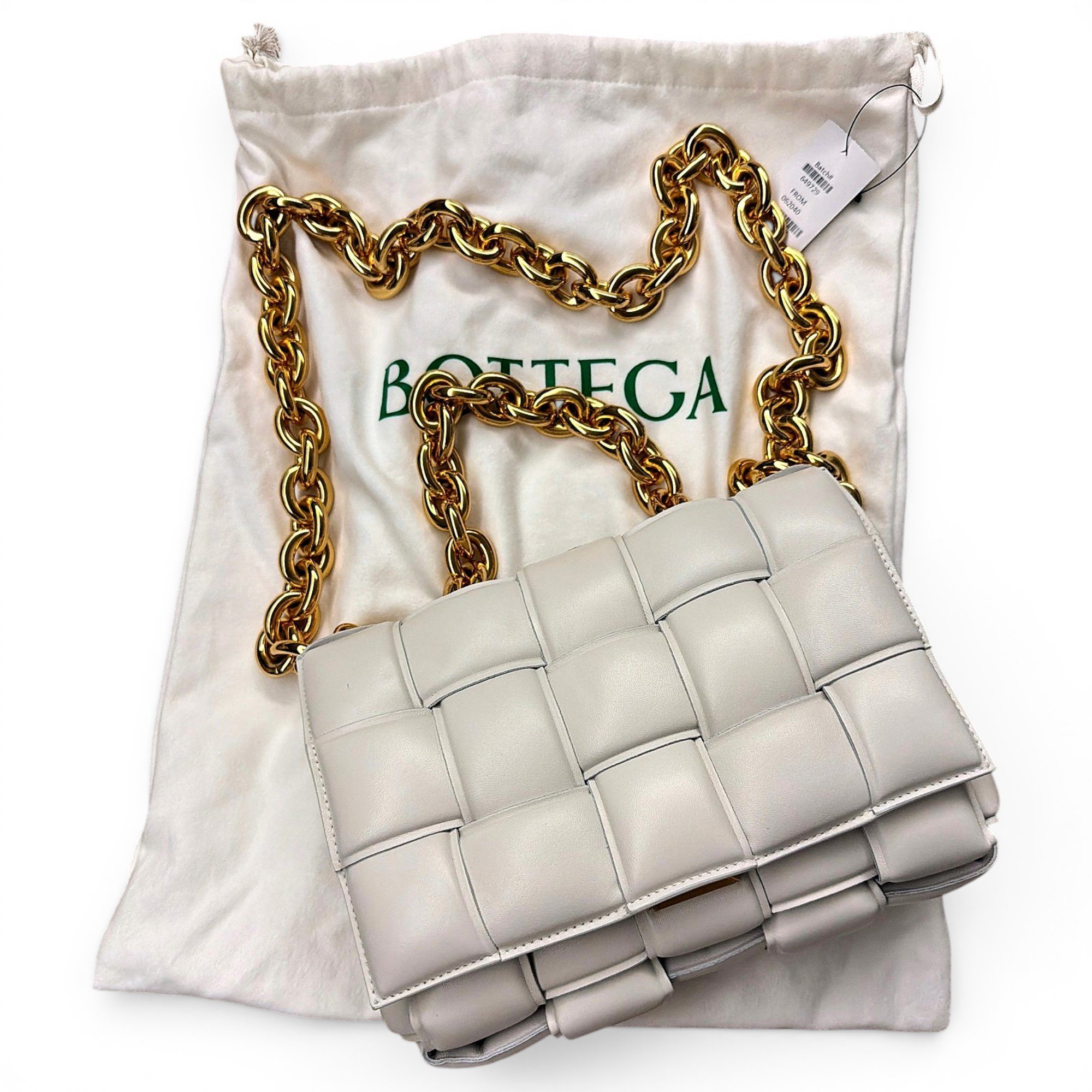Chain Cassette leather handbag