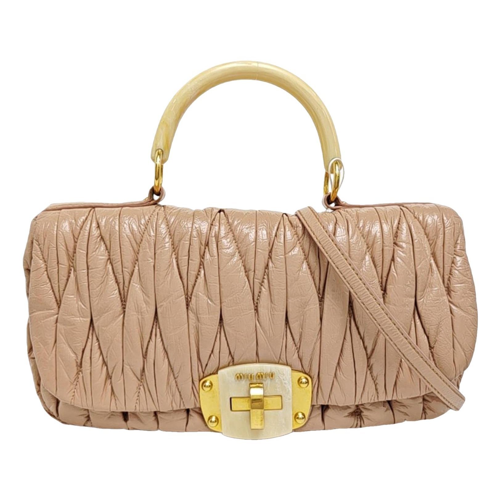 Matelassé leather handbag