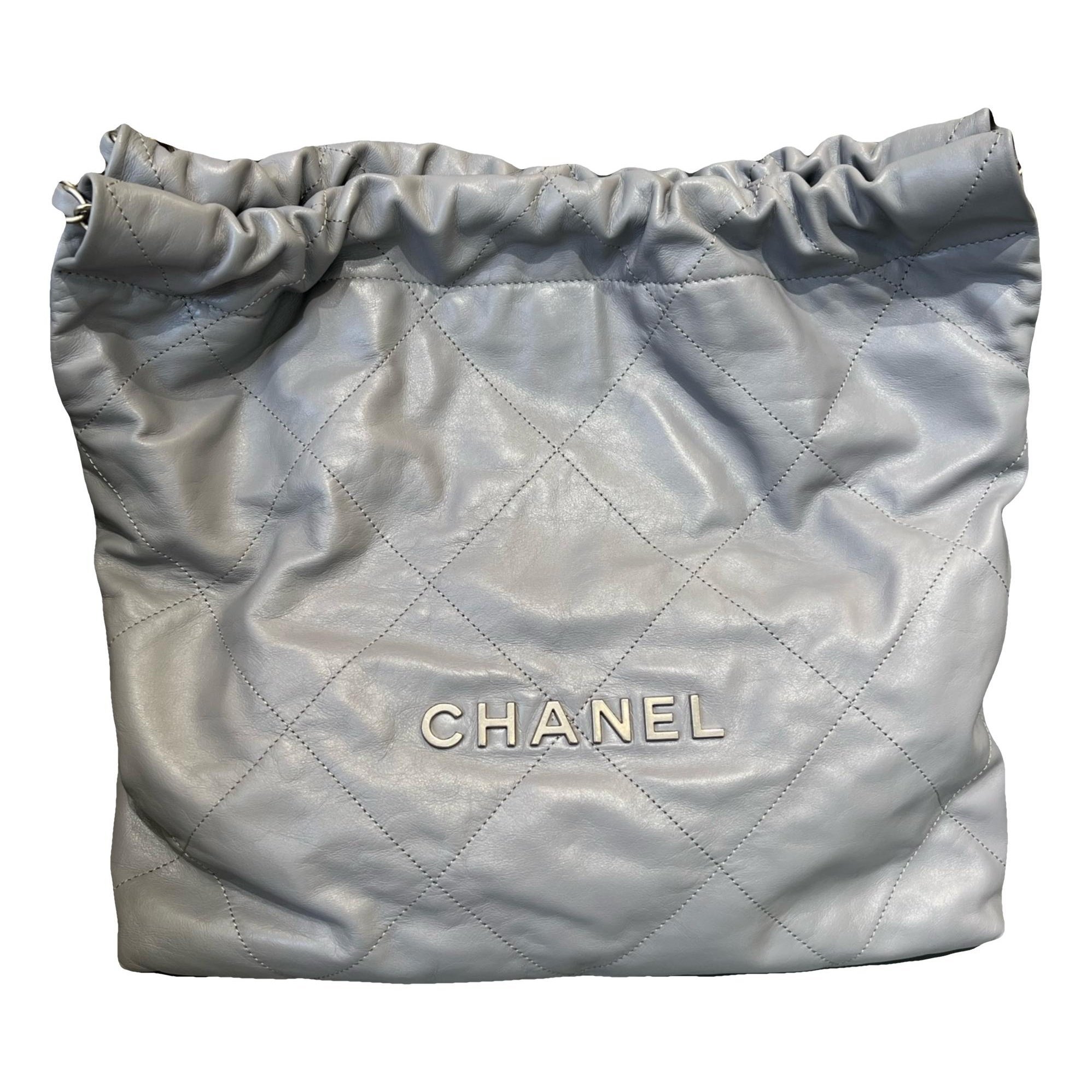 Chanel 22 leather handbag
