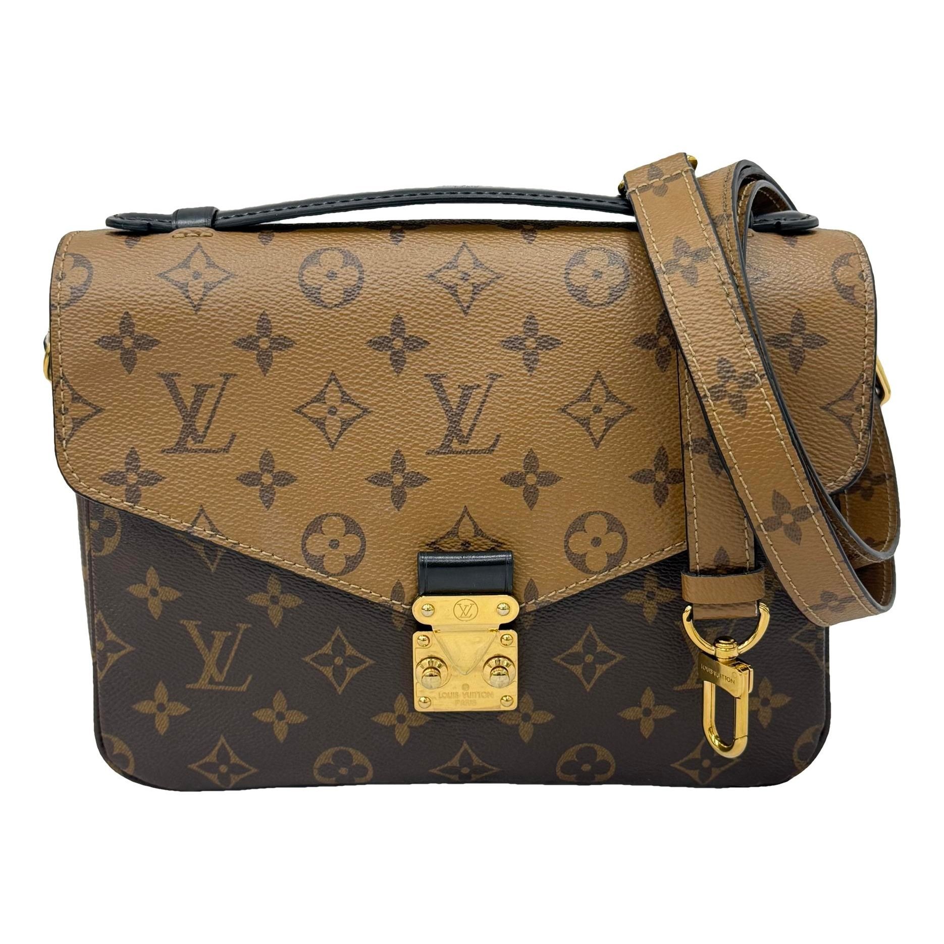Metis leather handbag