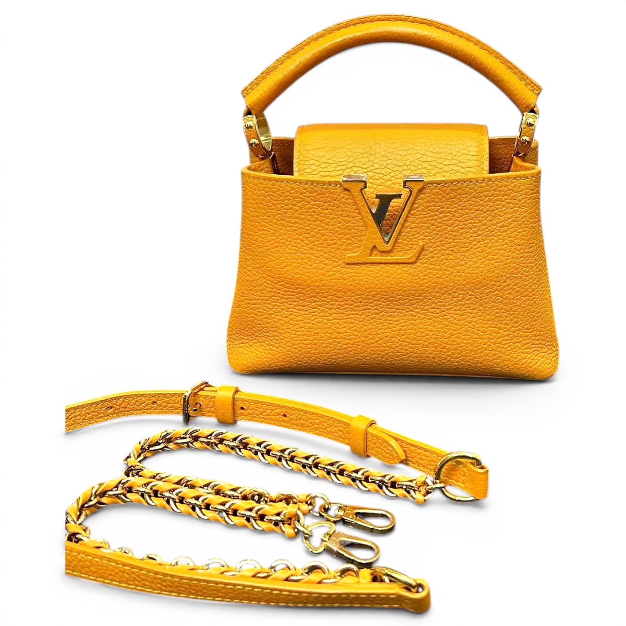 Capucines leather handbag