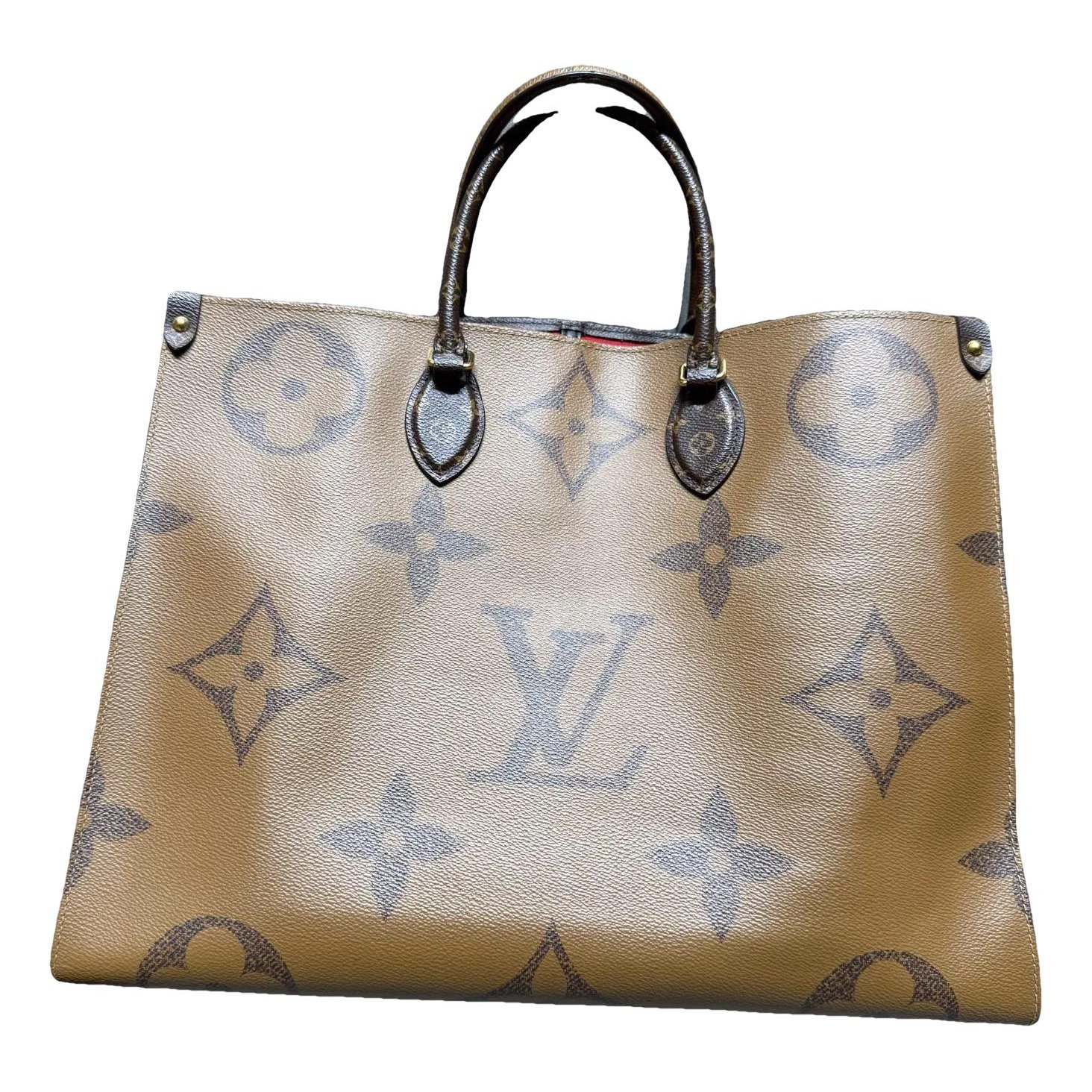 Onthego vinyl handbag
