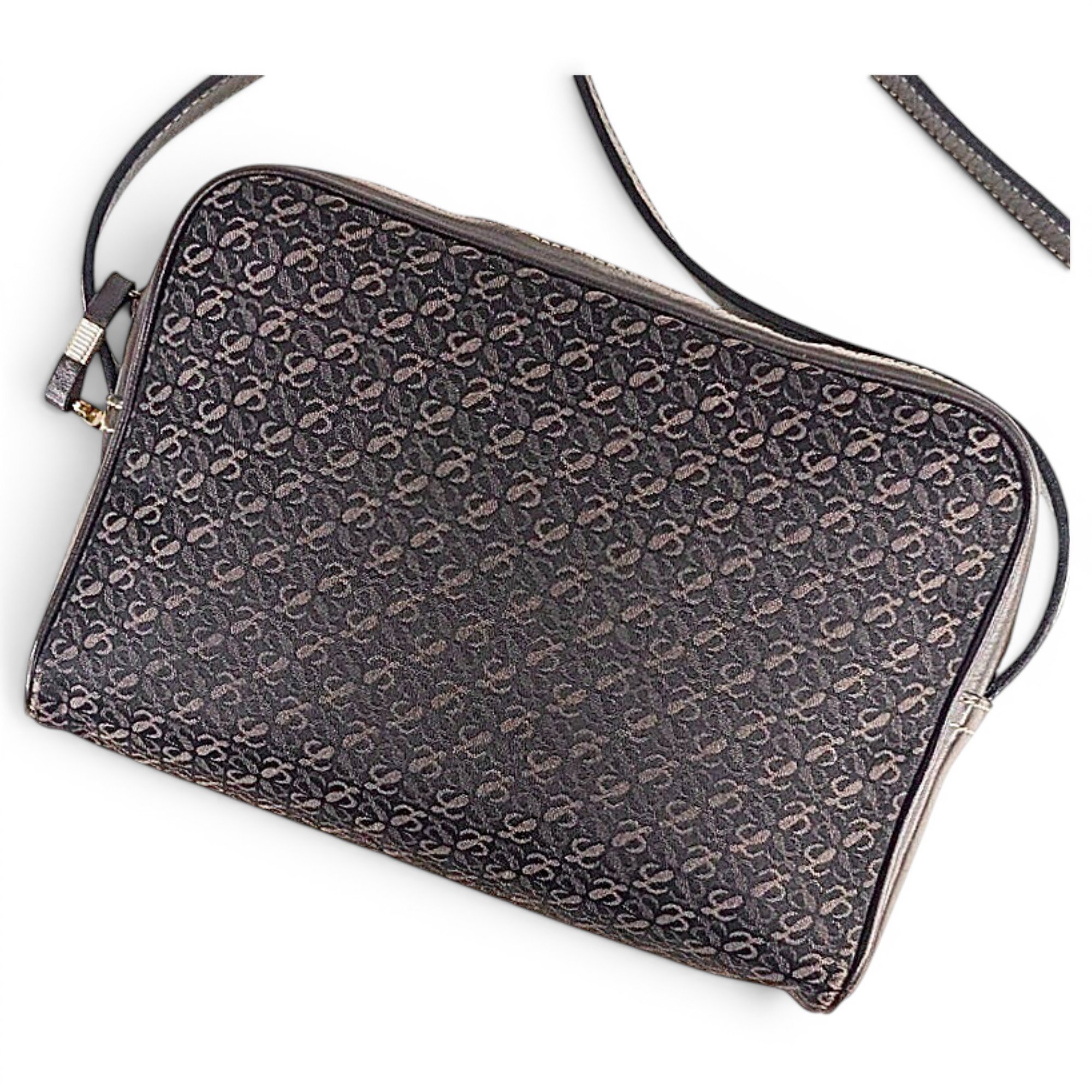 Amazona leather handbag